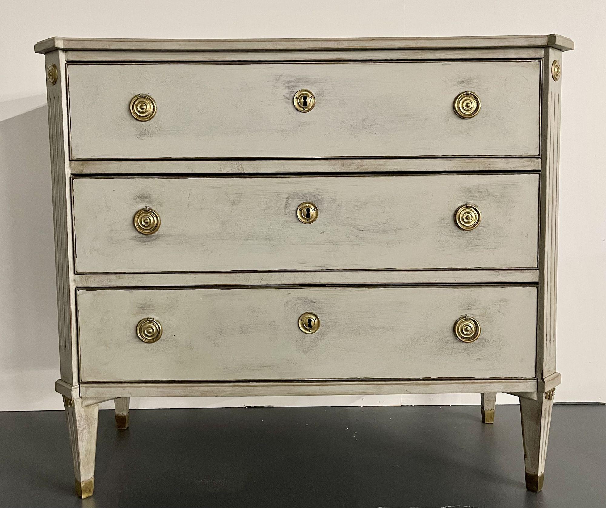 Swedish paint decorated Gustavian chest / commode or bedside table.
 
Part of our newly arrived large collection of Swedish Antique chests and commodes or bedside stands, selling at wholesale pricing. This finely bronze mounted, 19th century chest