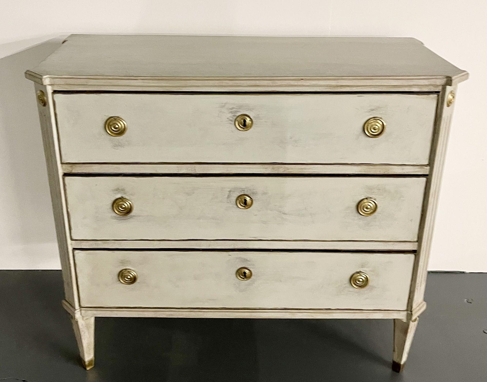 Swedish Paint Decorated Gustavian Chest / Commode, Bronze Mounted, 19th Century 1
