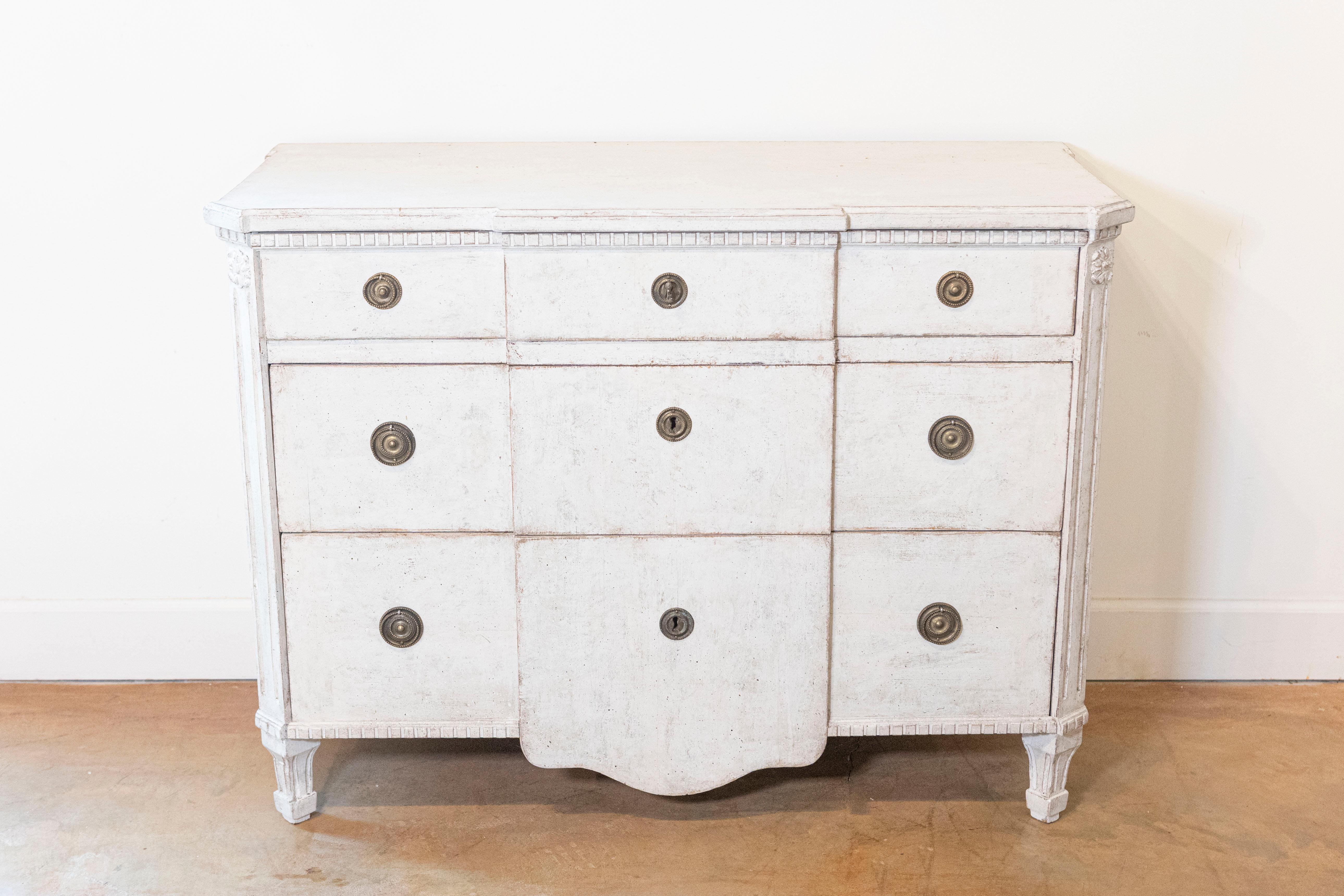 Carved Swedish Painted Breakfront Three-Drawer Commode with Dentil Molding, circa 1880 For Sale