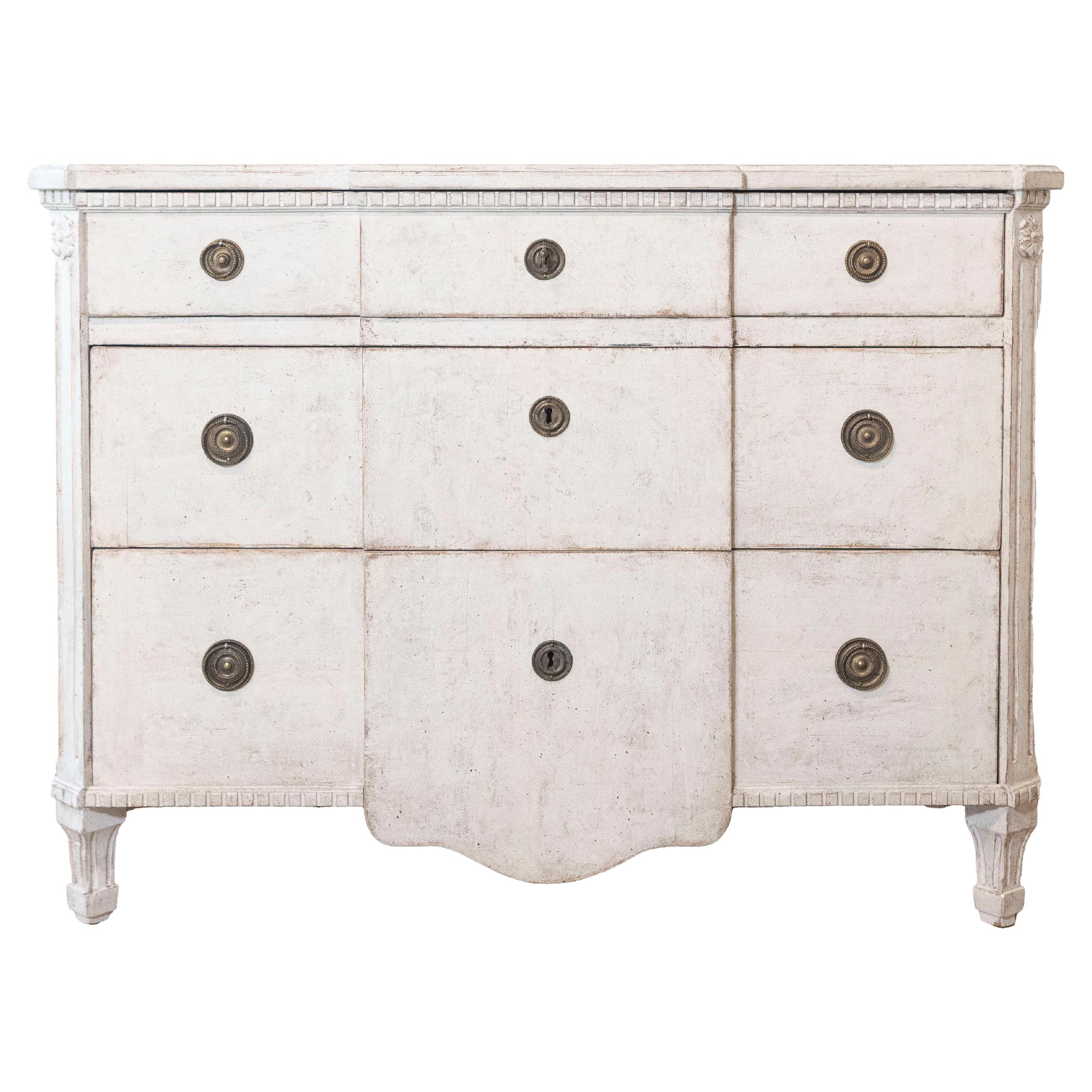 Swedish Painted Breakfront Three-Drawer Commode with Dentil Molding, circa 1880