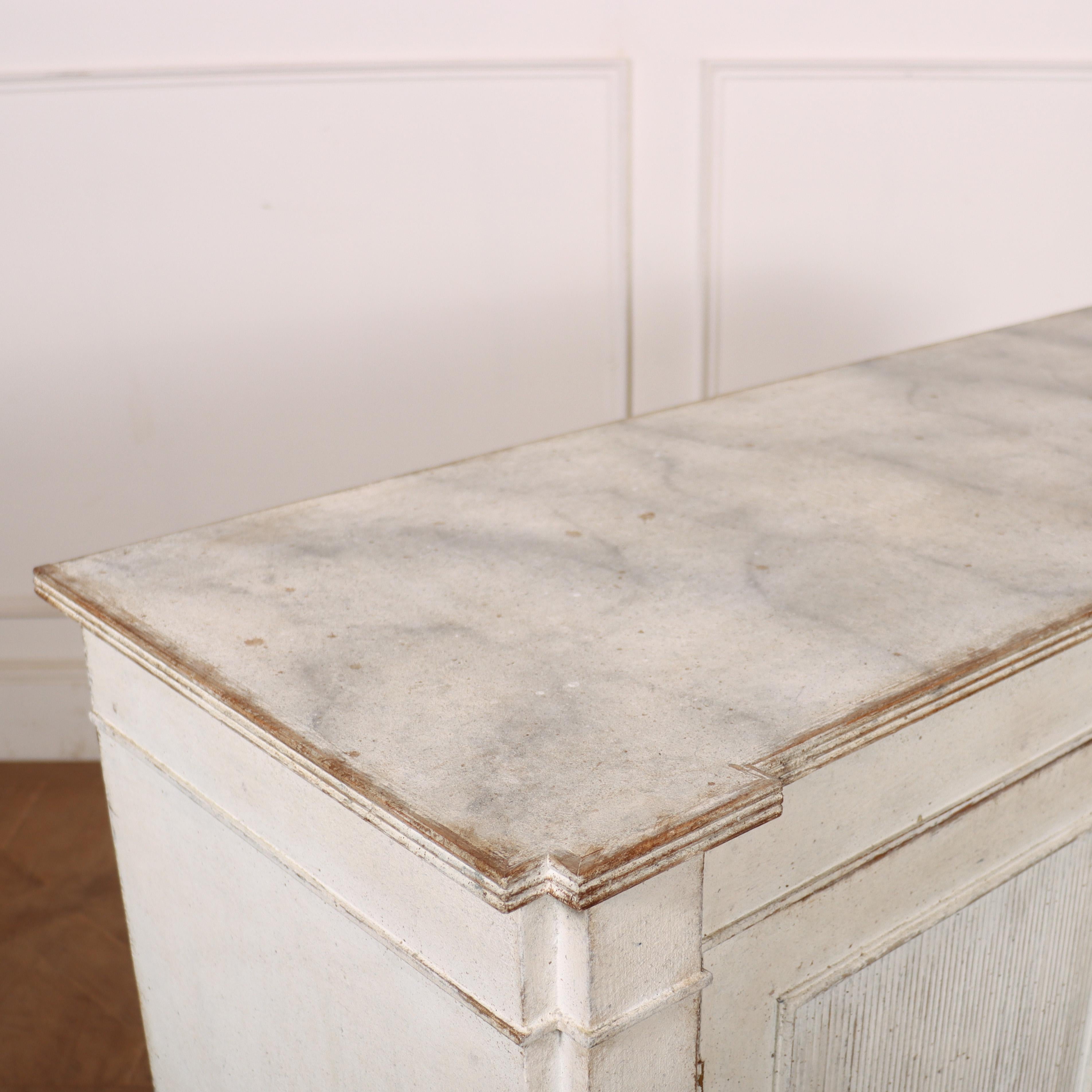 Buffet dipinto in stile svedese in vendita 2