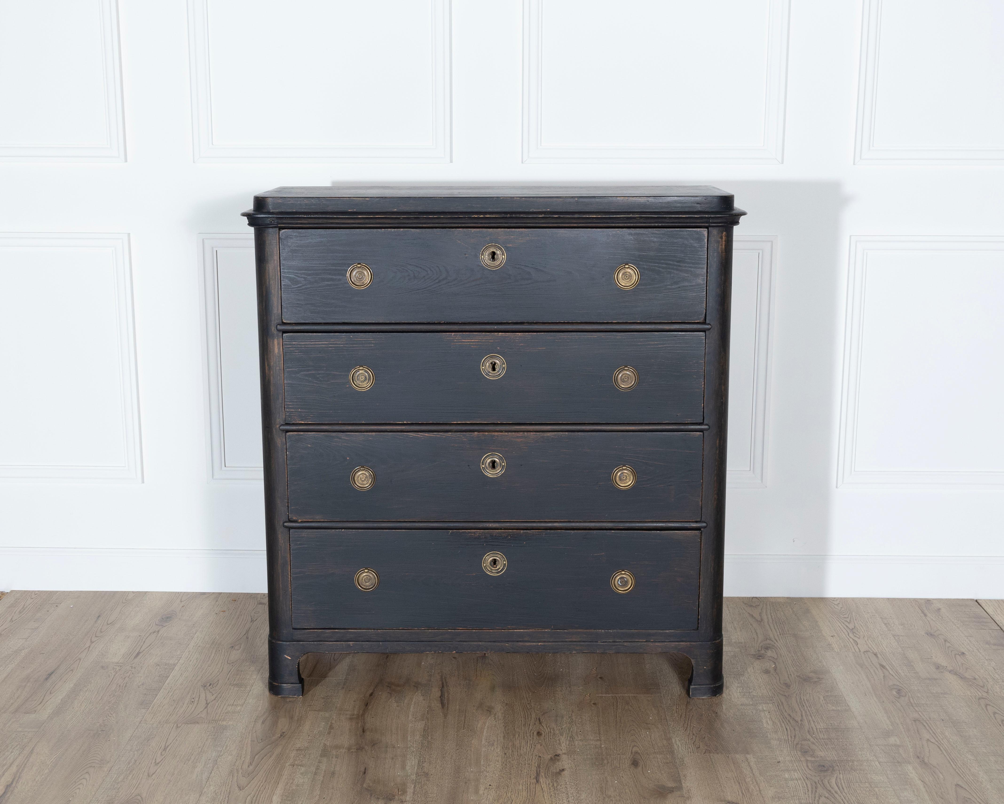 Swedish Painted Chest of Drawers with Brass Hardware, circa 1860 For Sale 2