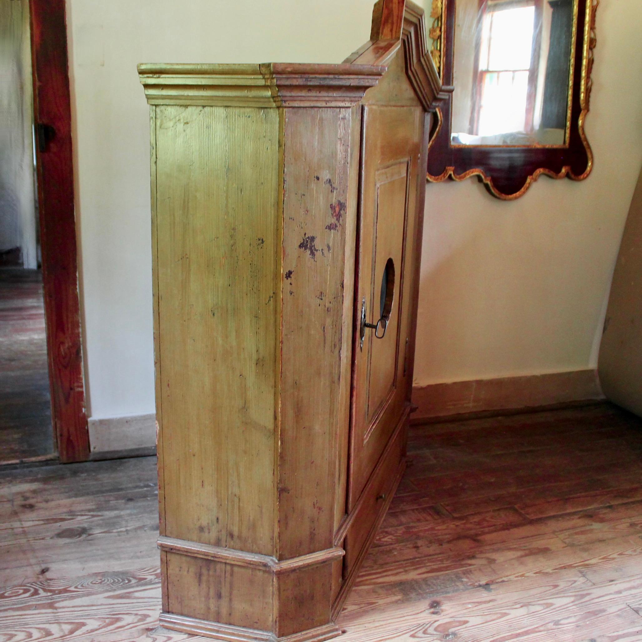 Swedish Painted Cupboard, 19th Century For Sale 1