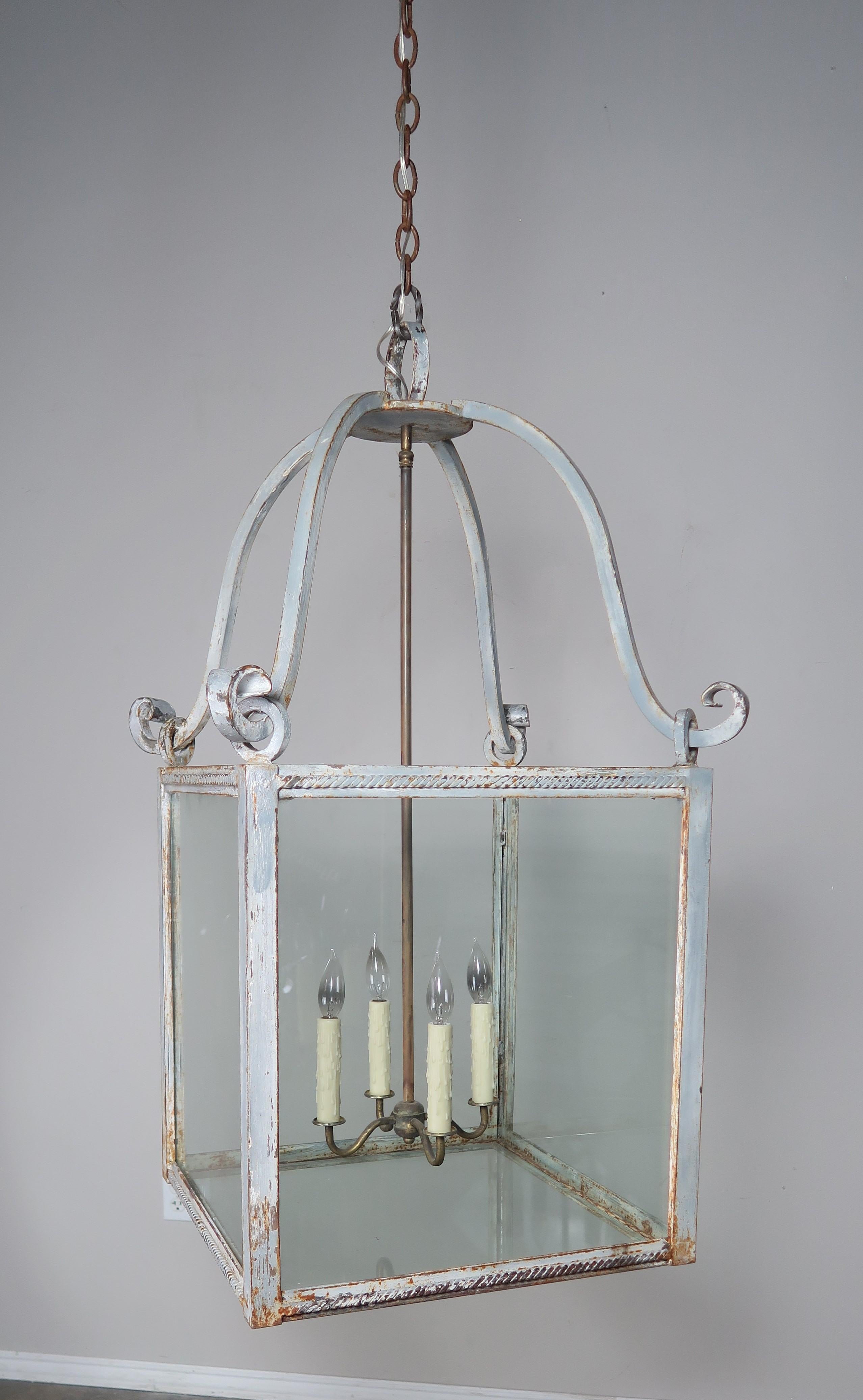 Swedish Painted Gilt Iron Lantern In Distressed Condition In Los Angeles, CA