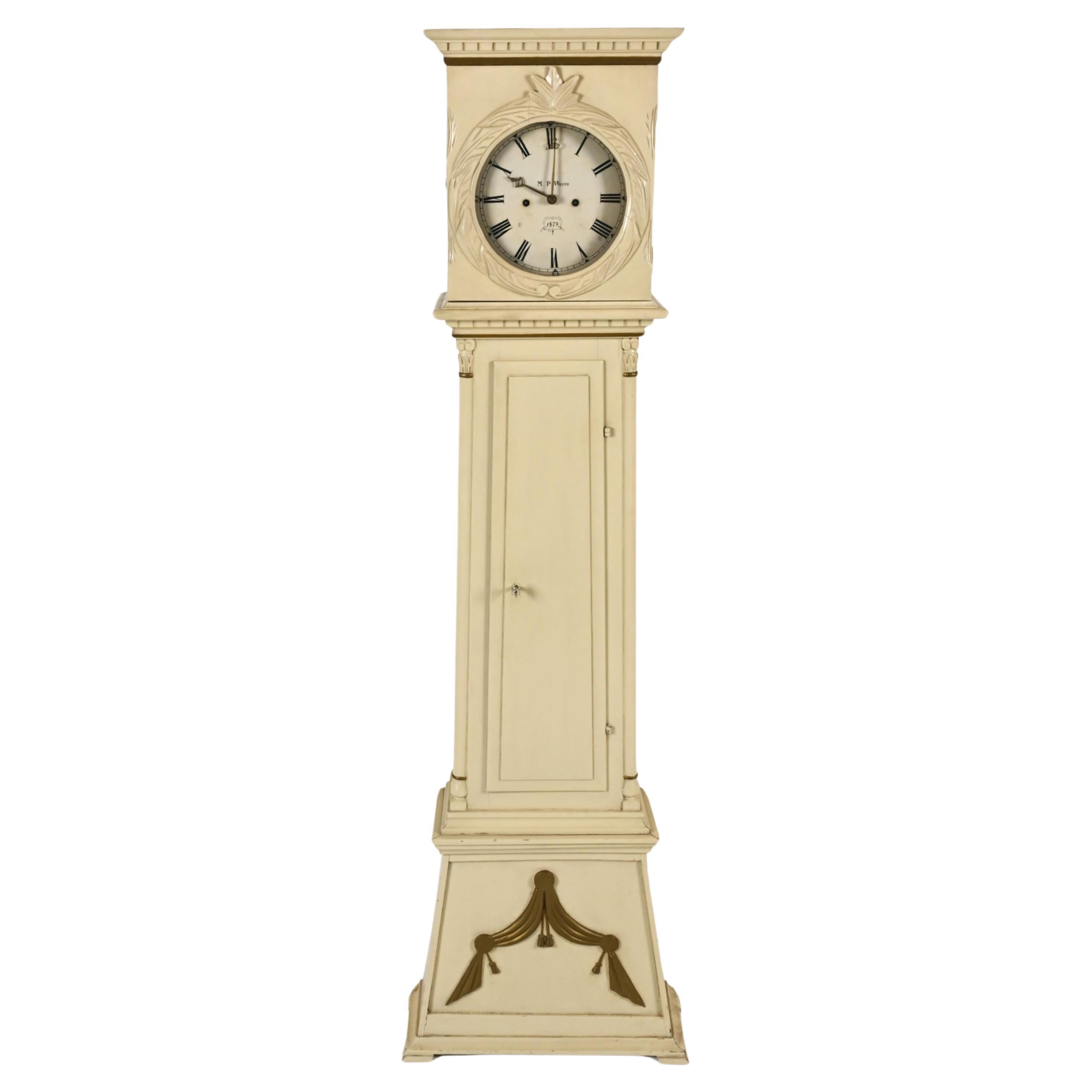 Swedish Painted Longcase Clock In Good Condition For Sale In Bradenton, FL