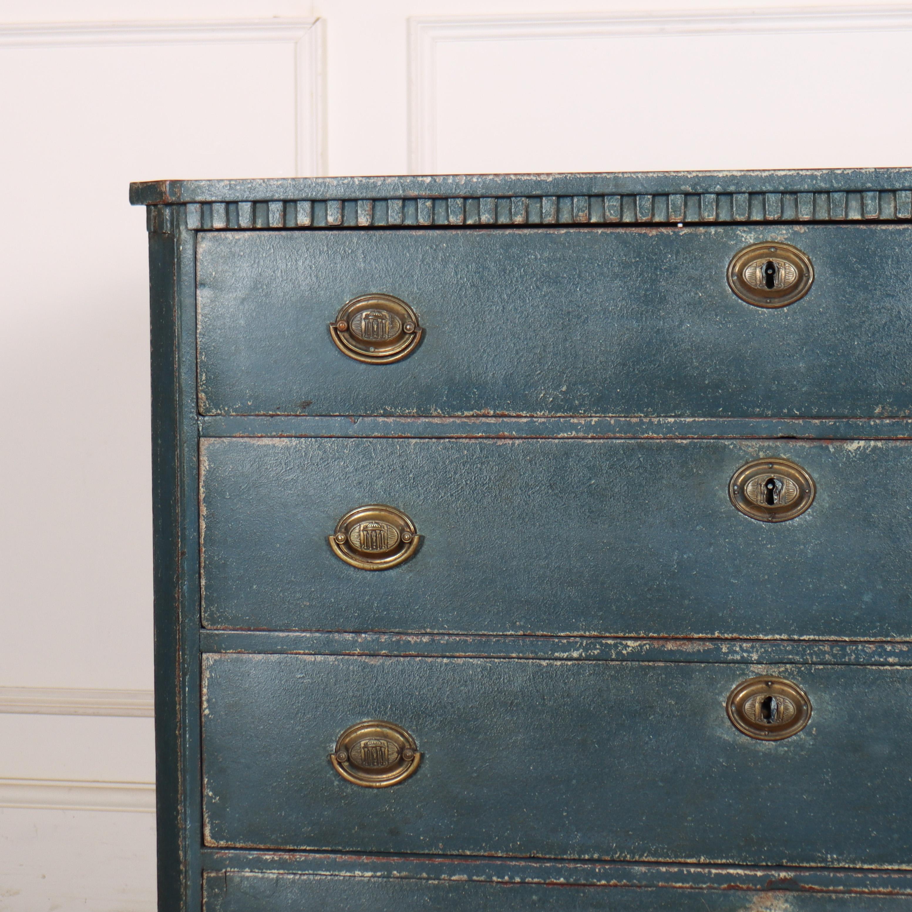 Early 19th century Swedish painted four drawer oak commode. 1820. 


Code: 9093

Dimensions:
W: 36