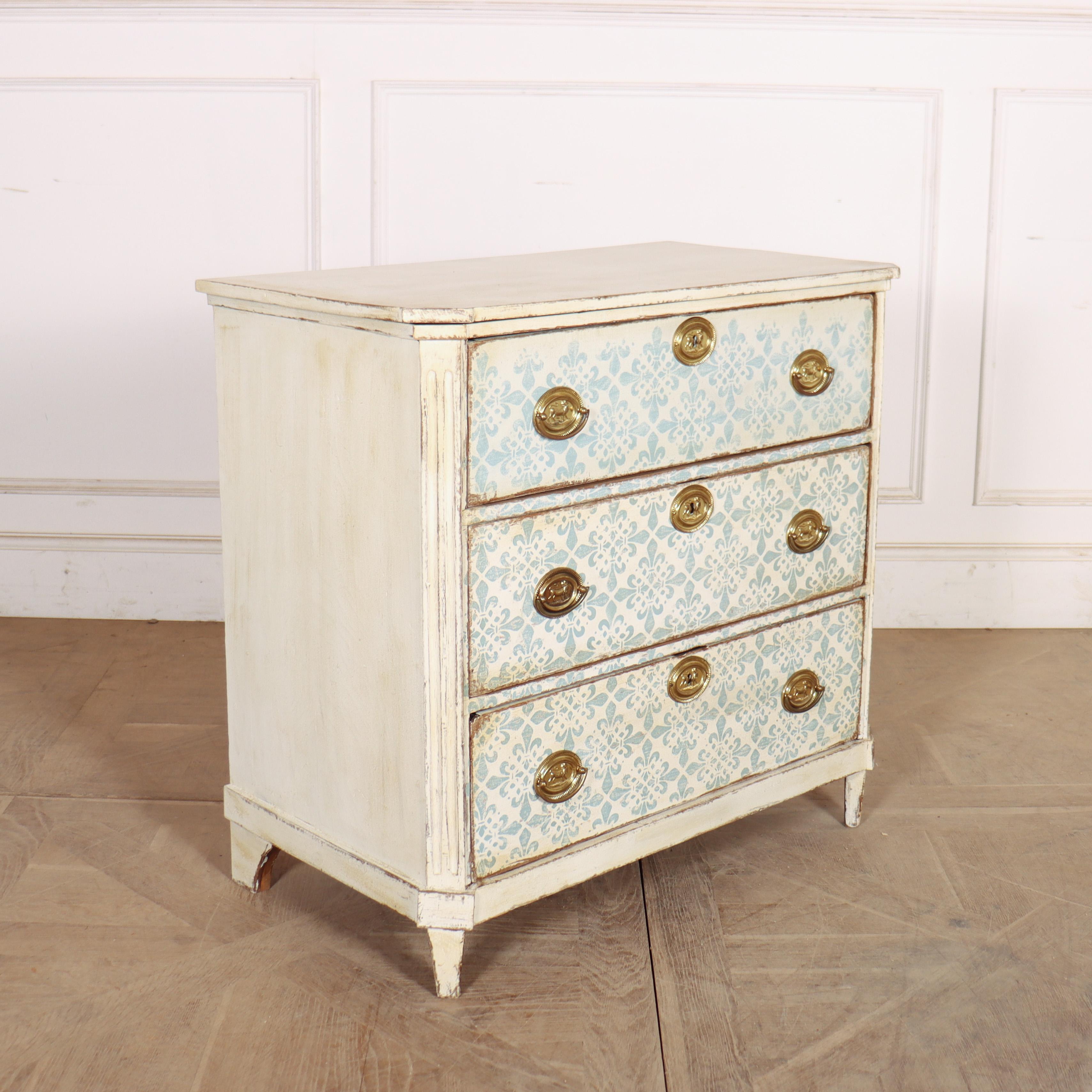 Swedish Painted Oak Commode For Sale 3