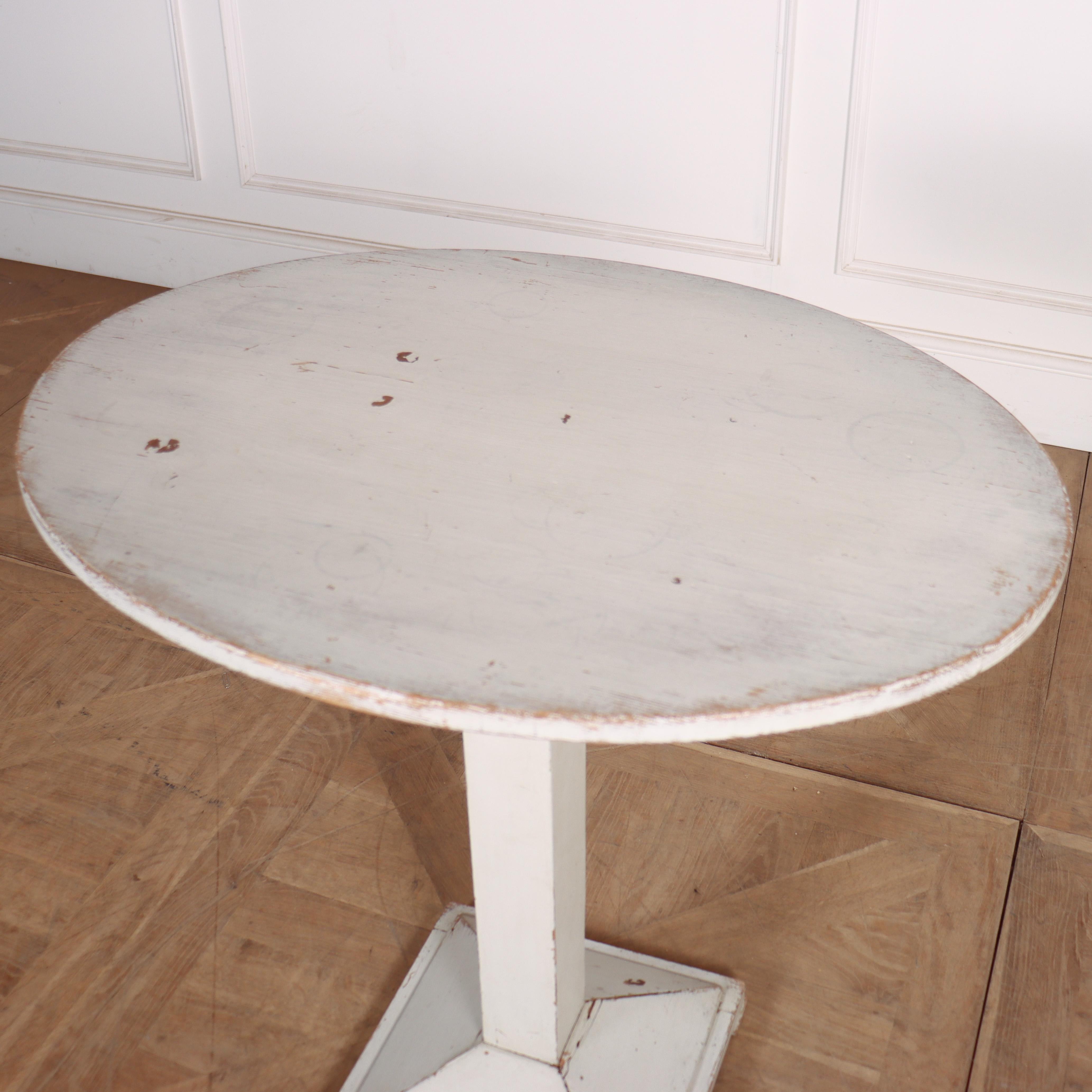 19th Century Swedish Painted Pedestal Table For Sale