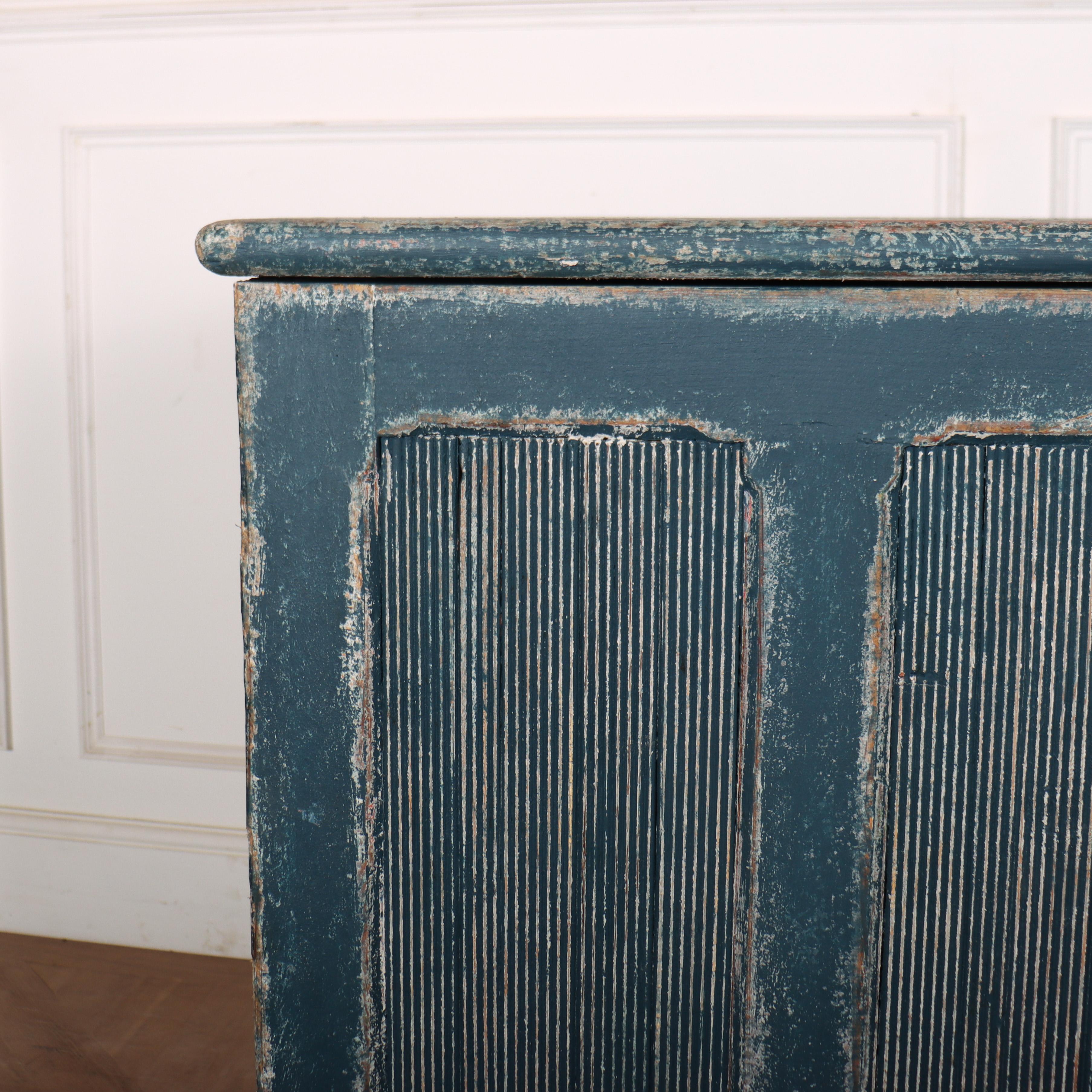 Good Swedish painted two door buffet with reeded decoration. 1840.

Code: 8522

Dimensions:
W: 49.5