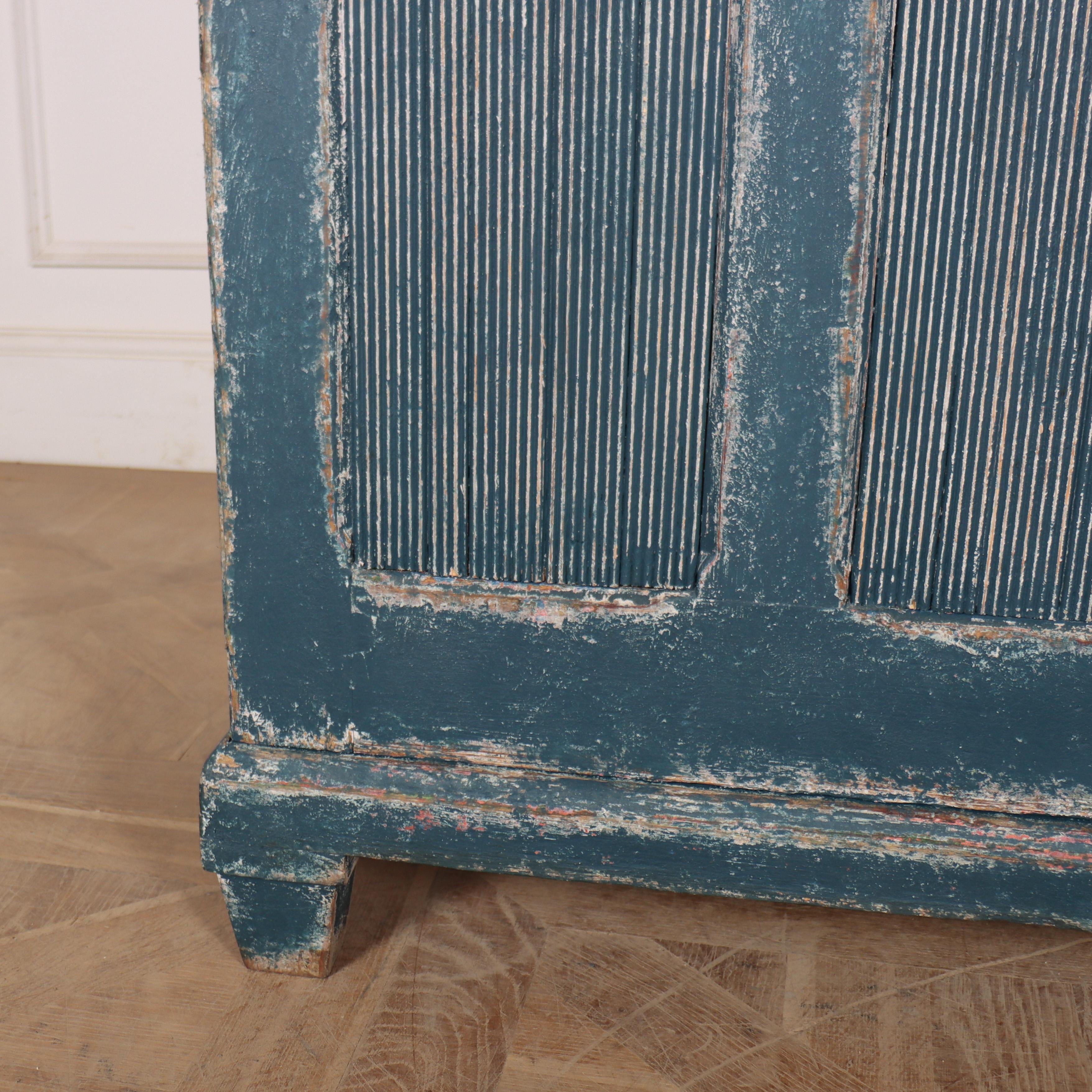 Swedish Painted Pine Buffet In Good Condition In Leamington Spa, Warwickshire