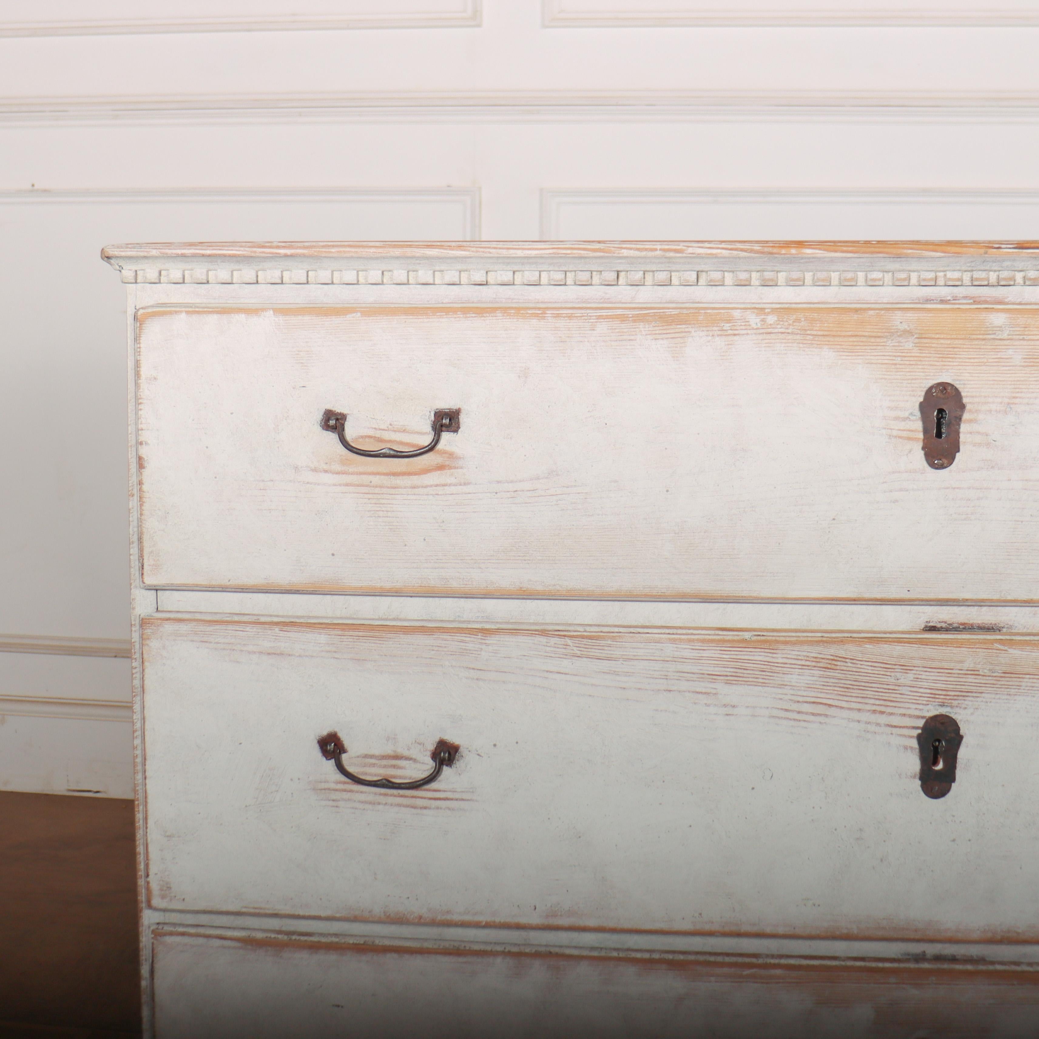 Early 19th century Swedish painted pine three drawer commode with working lock and key and a faux marble top. 1820.

Code: 8692

Dimensions:
W: 47