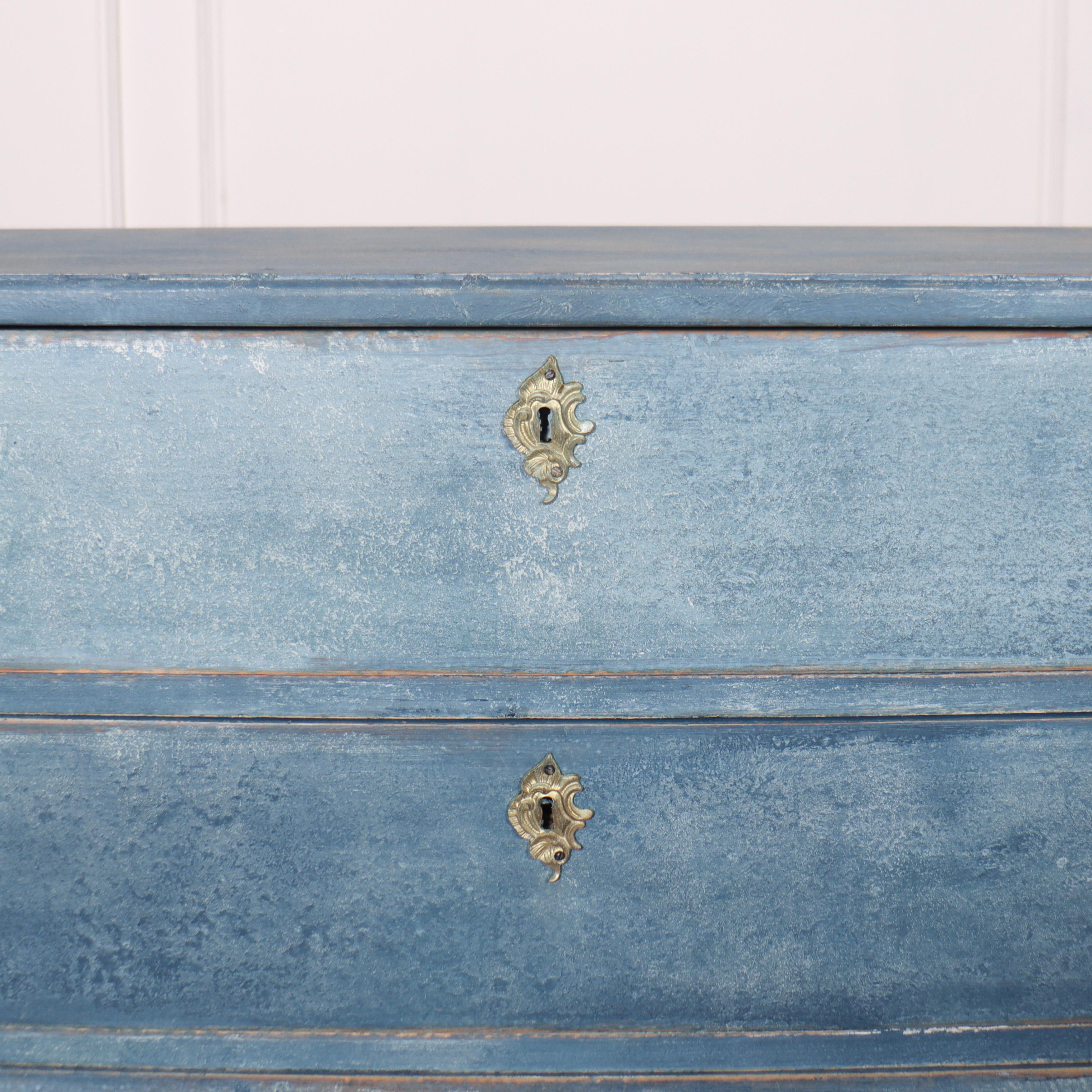 20th Century Swedish Painted Pine Commode For Sale