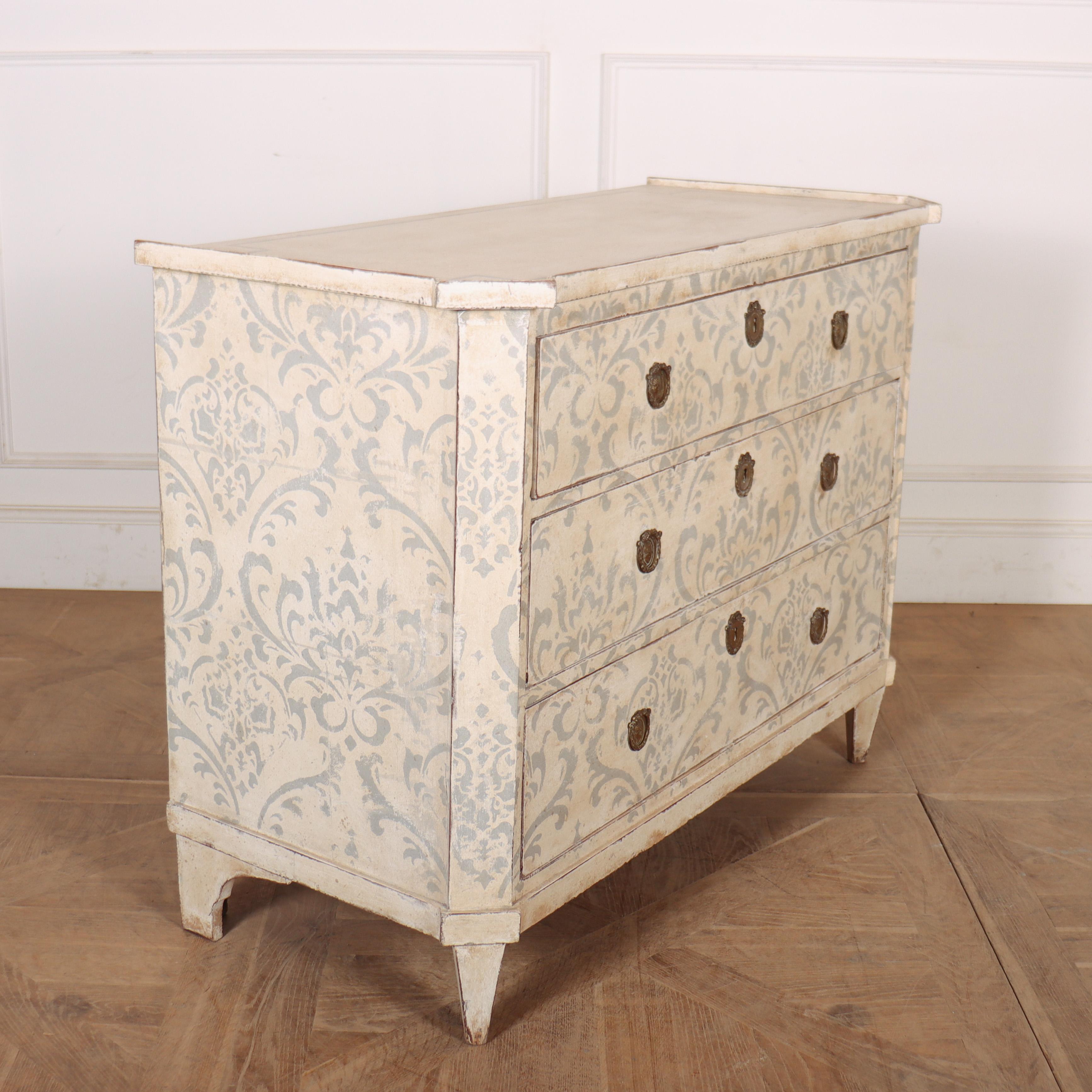 Pin Commode suédoise en pin peint en vente