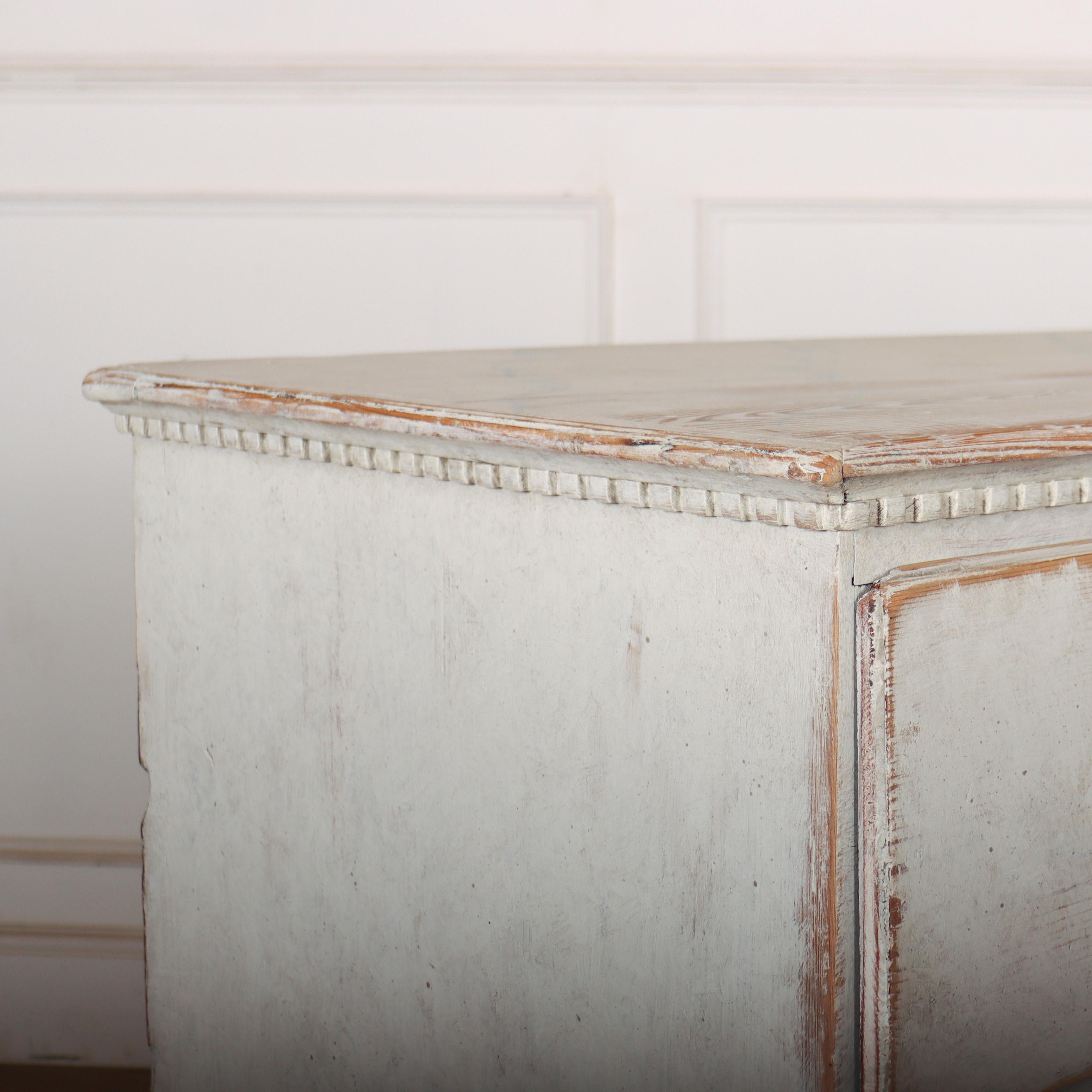 Swedish Painted Pine Commode For Sale 4