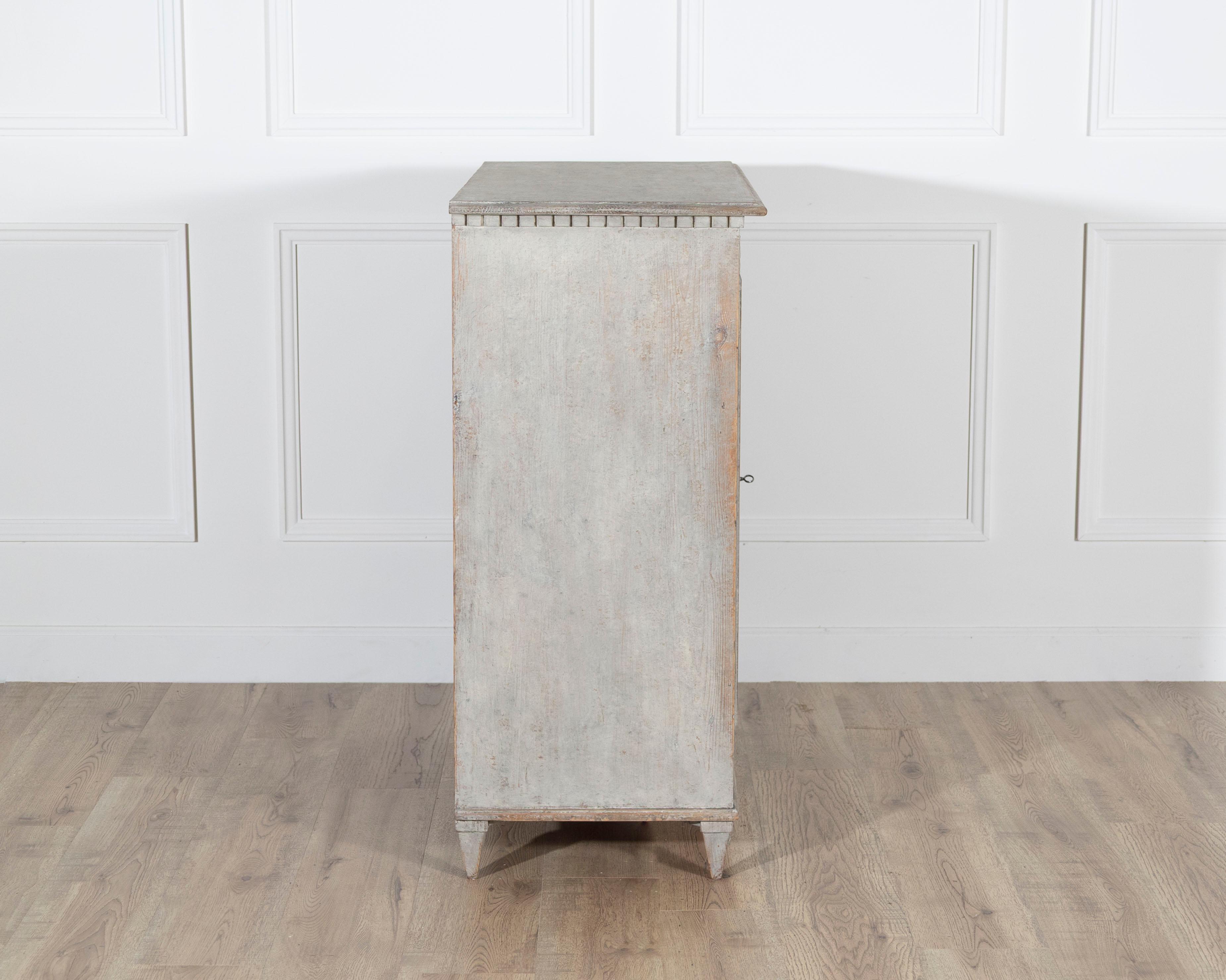 Swedish Painted Pine Sideboard in Soft Grey, circa 1860–1870 For Sale 1