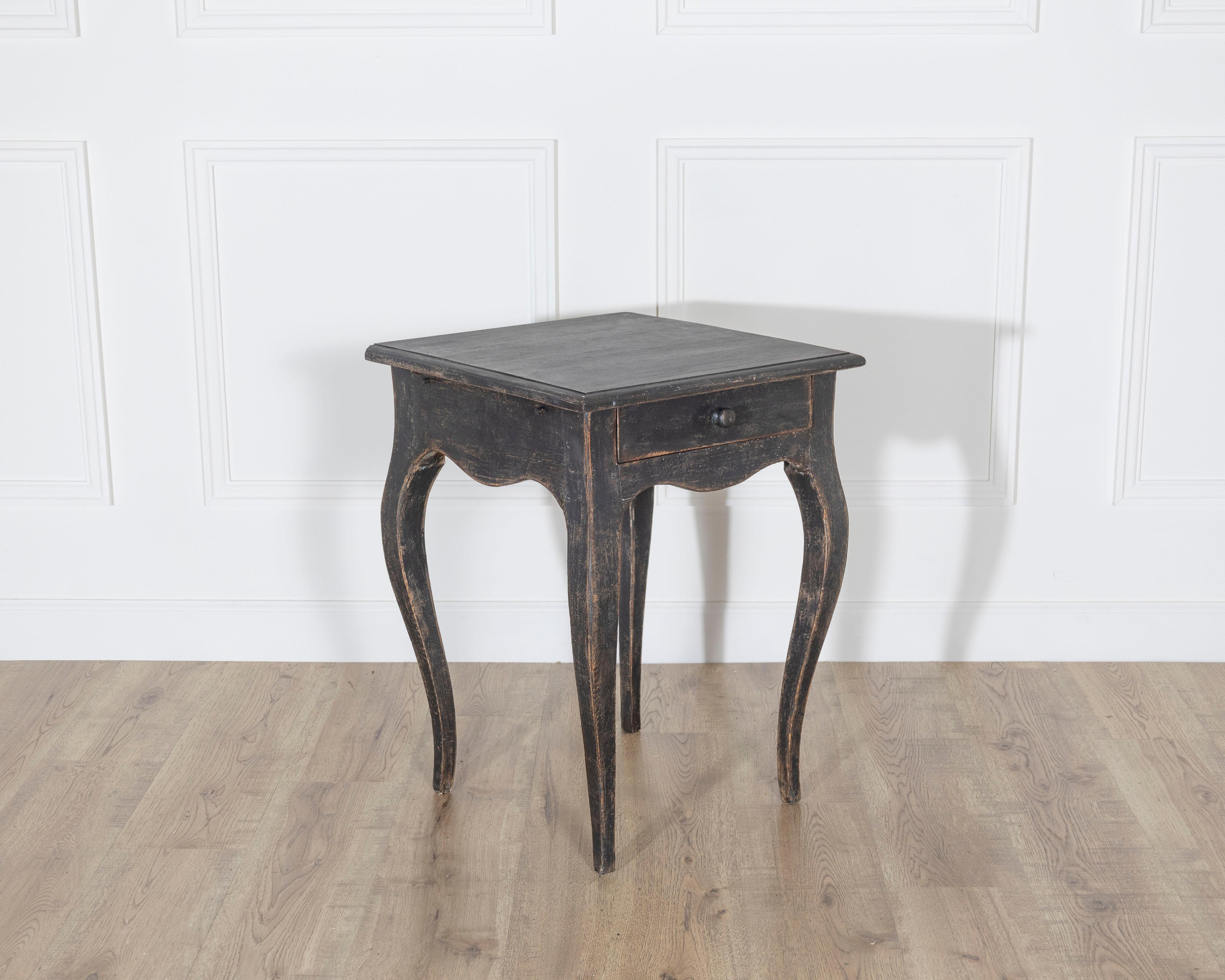 Swedish Painted Side Table with Cabriole Legs, circa 1840 In Good Condition For Sale In Atlanta, GA