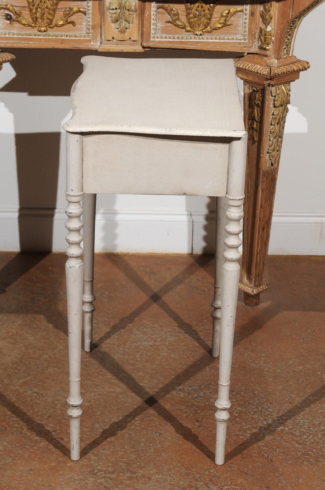 Swedish Painted Side Table with Single Drawer, Turned Legs and Serpentine Front For Sale 5