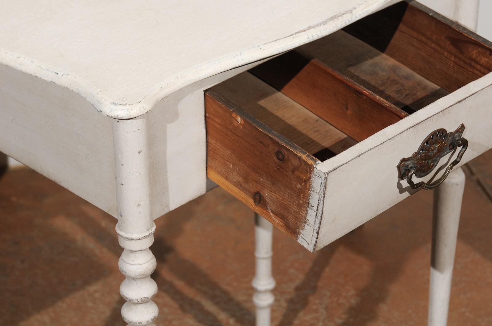 Swedish Painted Side Table with Single Drawer, Turned Legs and Serpentine Front For Sale 1