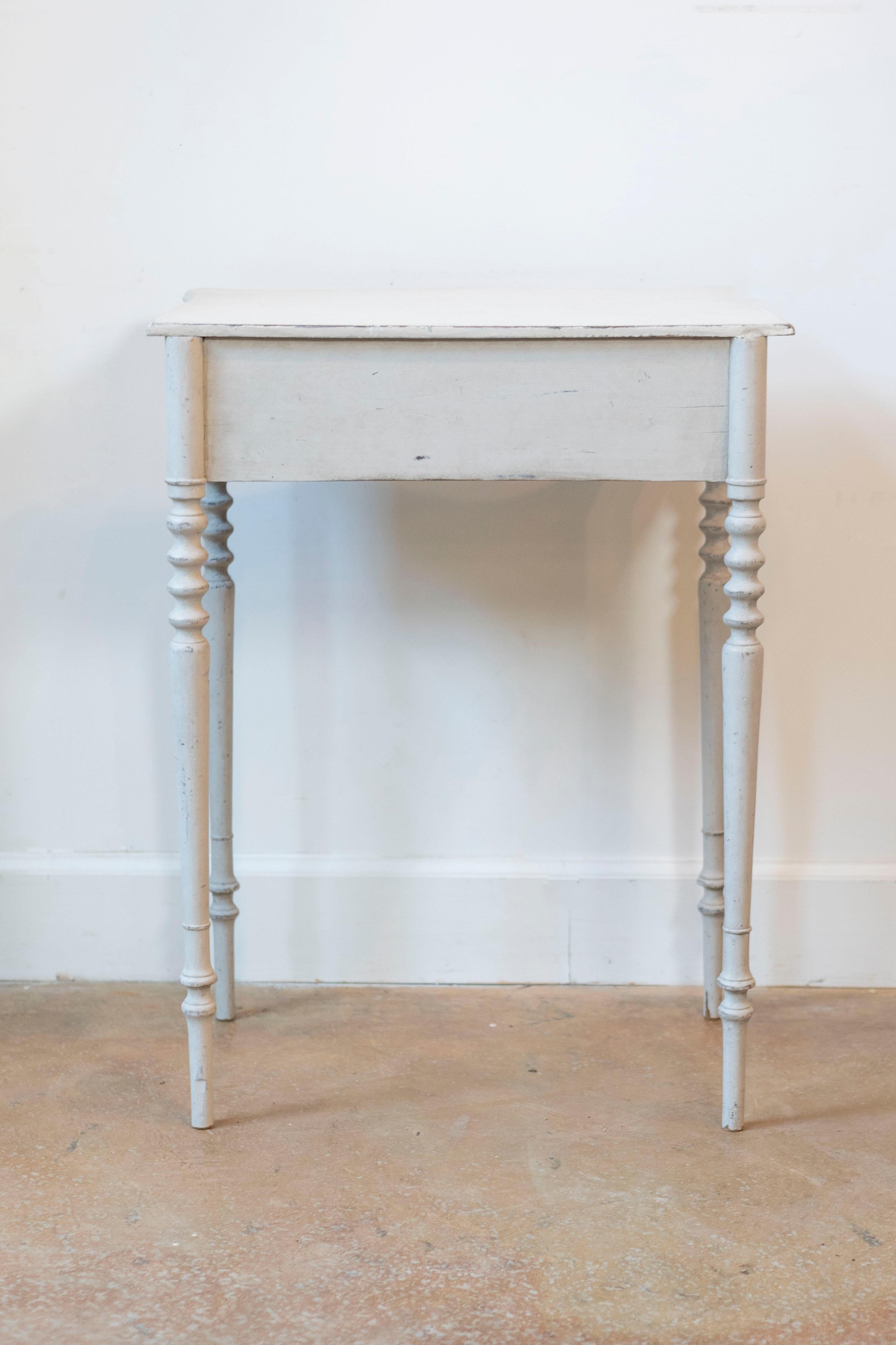Swedish Painted Side Table with Single Drawer, Turned Legs and Serpentine Front For Sale 1