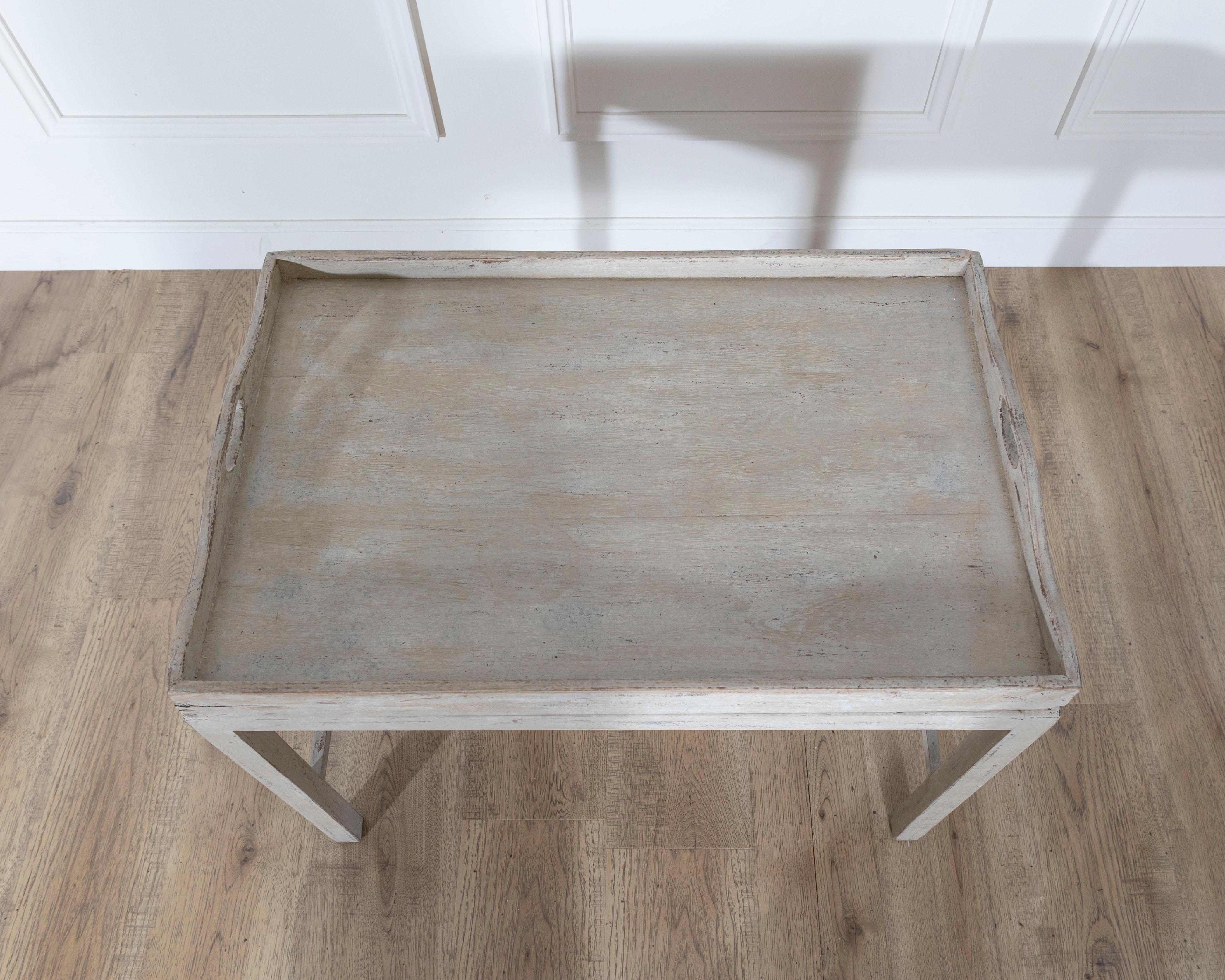Swedish Painted Tray Table / Coffee Table, Circa 1920 For Sale 3