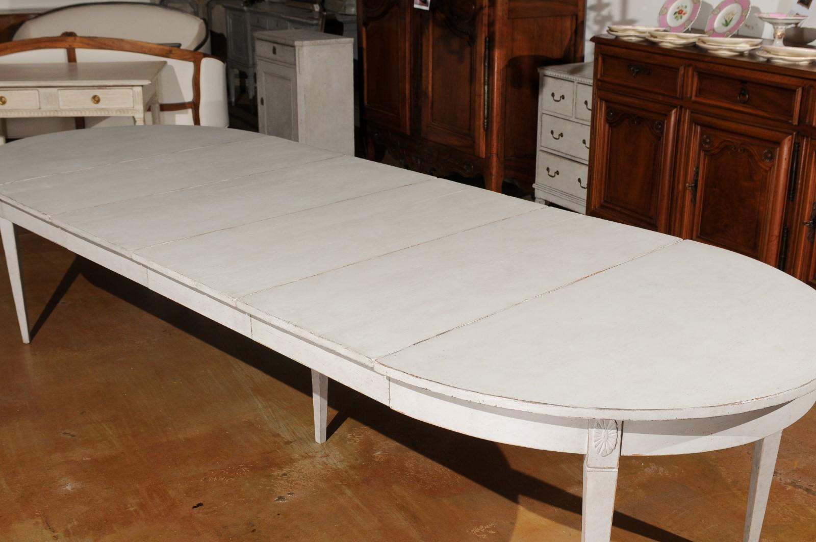 19th Century Swedish Painted Wood Oval Dining Room Table with Four Leaves and Medallions