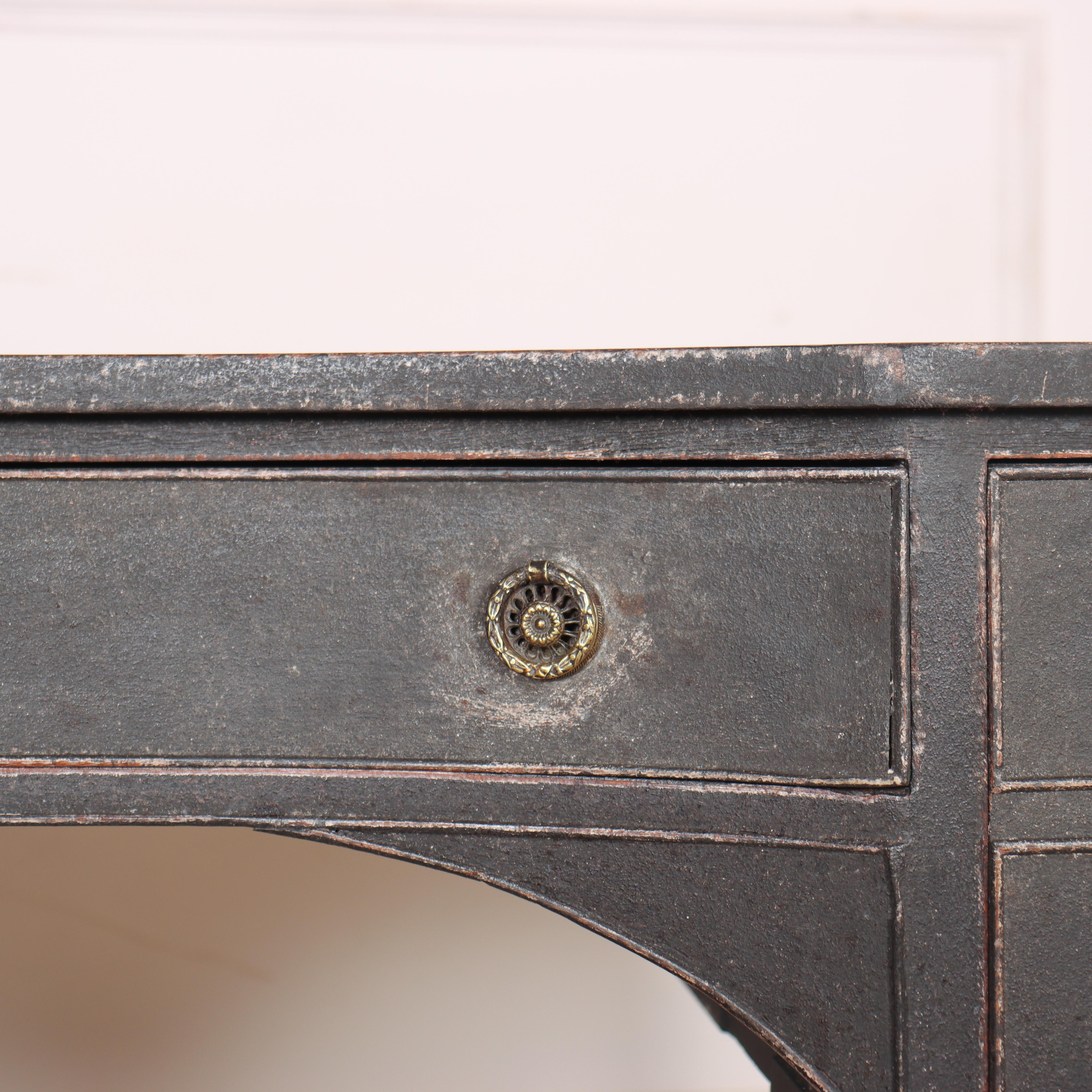 XIX secolo Swedish Painted Writing Desk in vendita