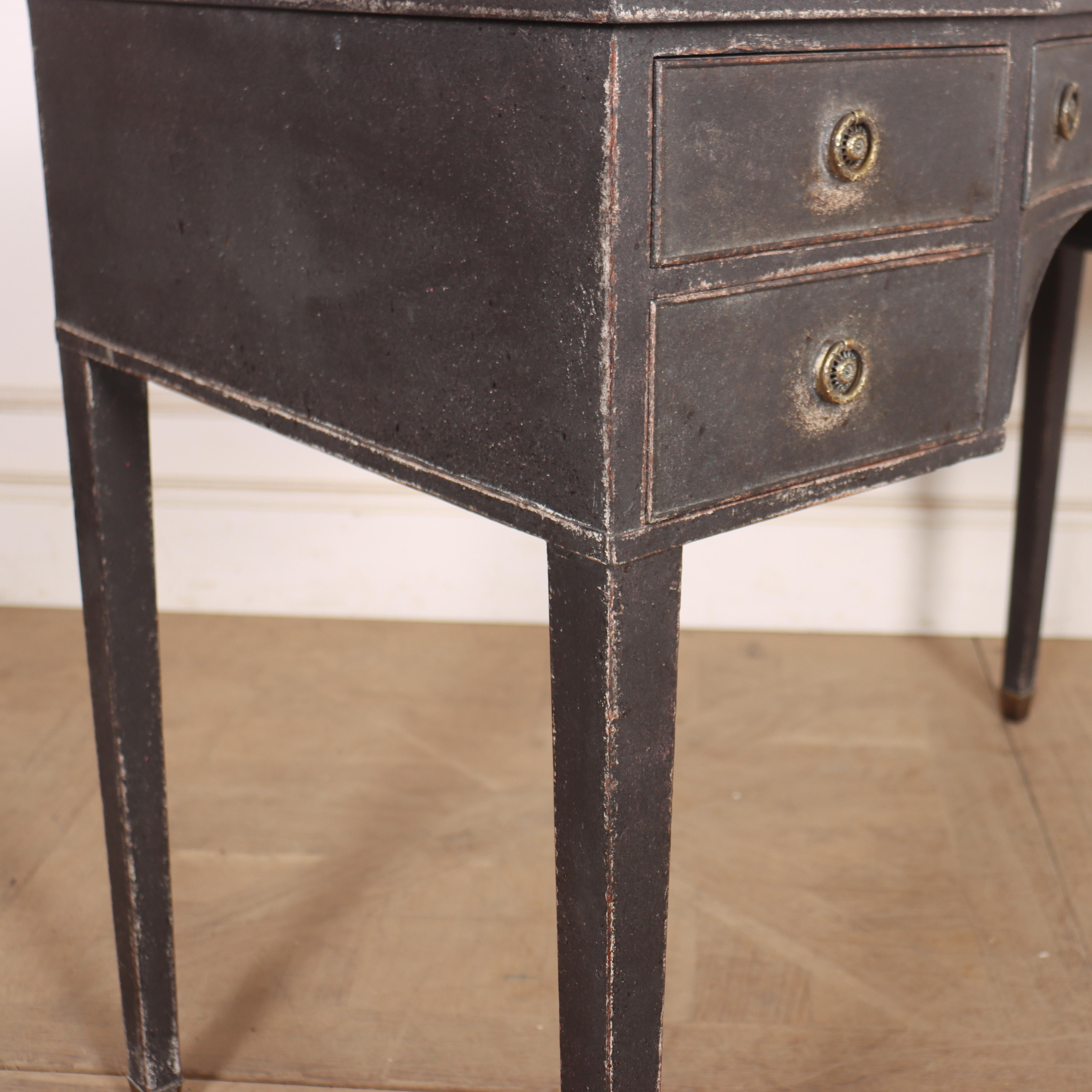 Swedish Painted Writing Desk in vendita 2