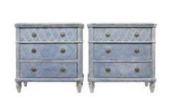 Swedish pair of 19th century Gustavian influenced chest of drawers