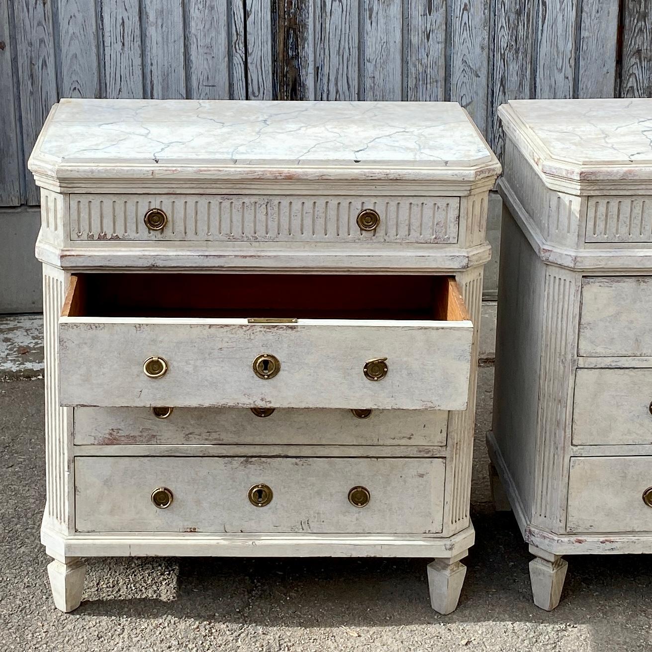 Swedish Pair of Gustavian Three Drawer Dressers with Faux Marble Tops For Sale 7