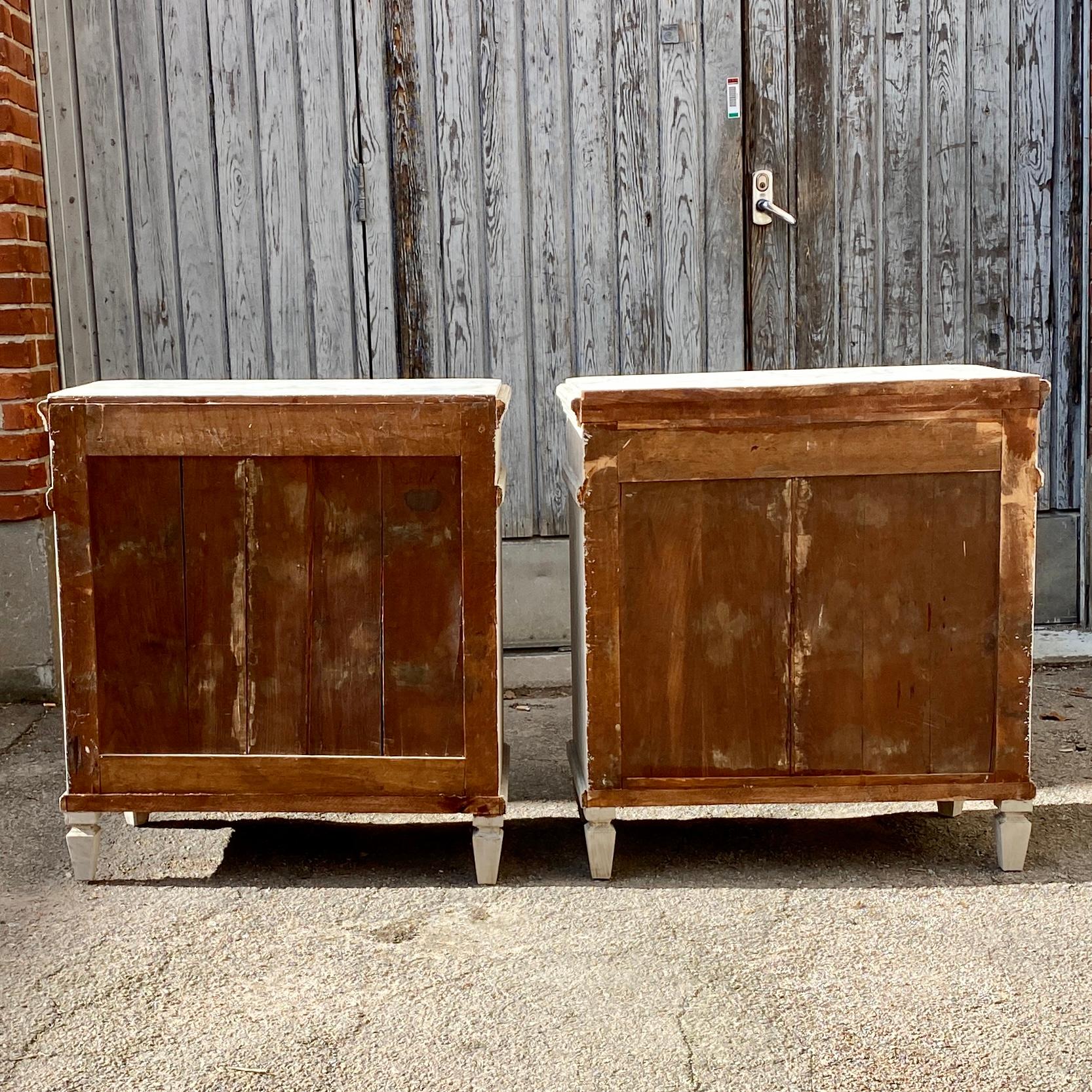 Swedish Pair of Gustavian Three Drawer Dressers with Faux Marble Tops For Sale 13