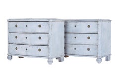 Swedish Pair of Mid-19th Century Painted Chest of Drawers