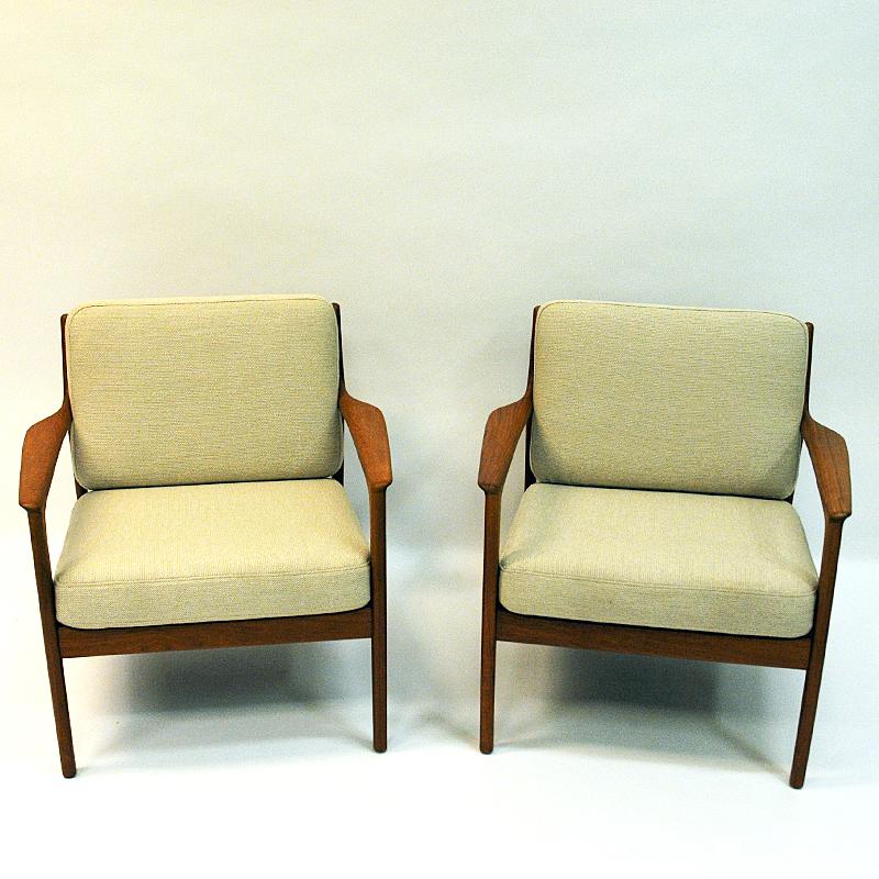 Wool Swedish Pair of Teak Loungechairs Mod USA 75 by Folke Ohlsson for DUX, 1960s