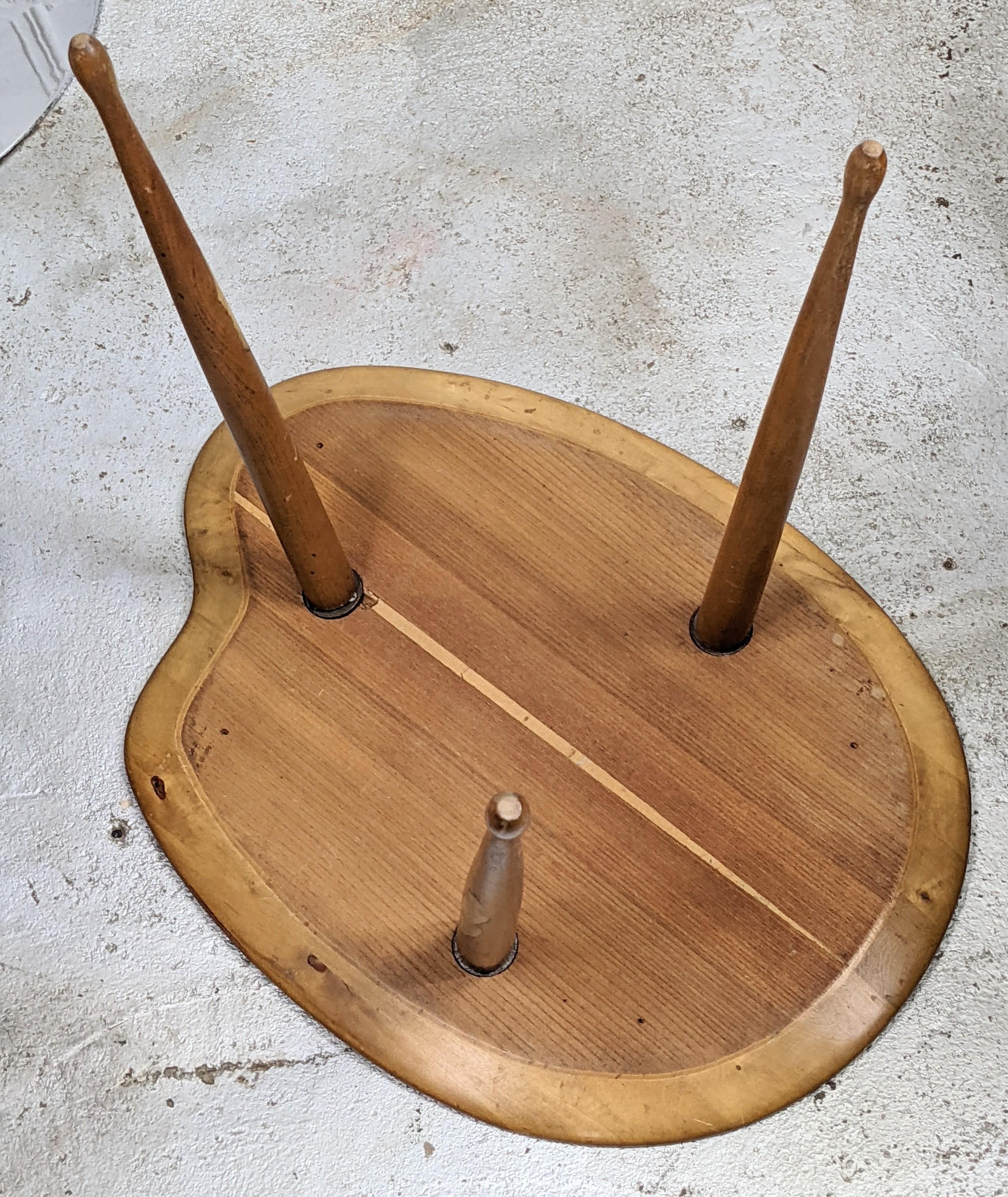 Mid-Century Modern Table suédoise en forme de palette avec bois spécimen en vente