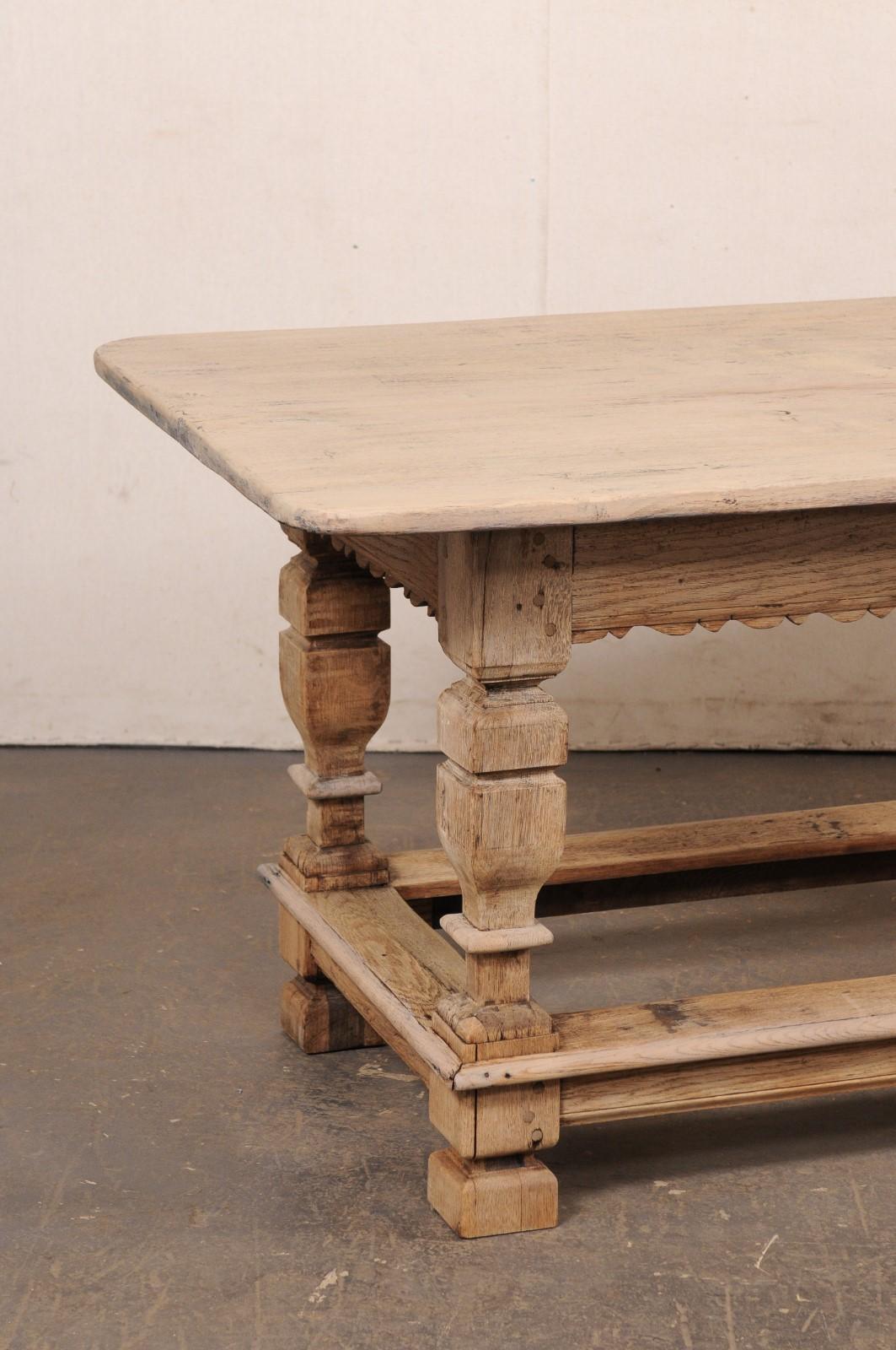Mesa de madera tallada barroca de época sueca (¡o fabulosa isla de cocina!) Barroco en venta