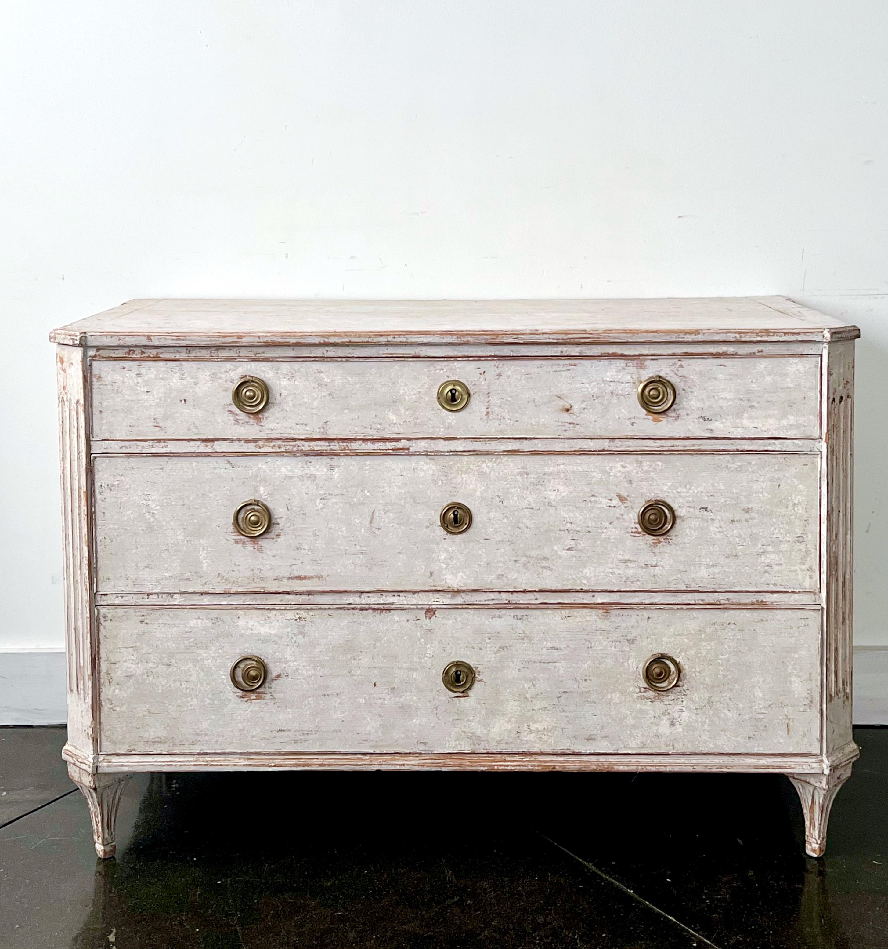Hand-Carved  Swedish Period Gustavian Chest of Drawers 1780-1800 For Sale