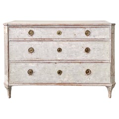Paint Commodes and Chests of Drawers
