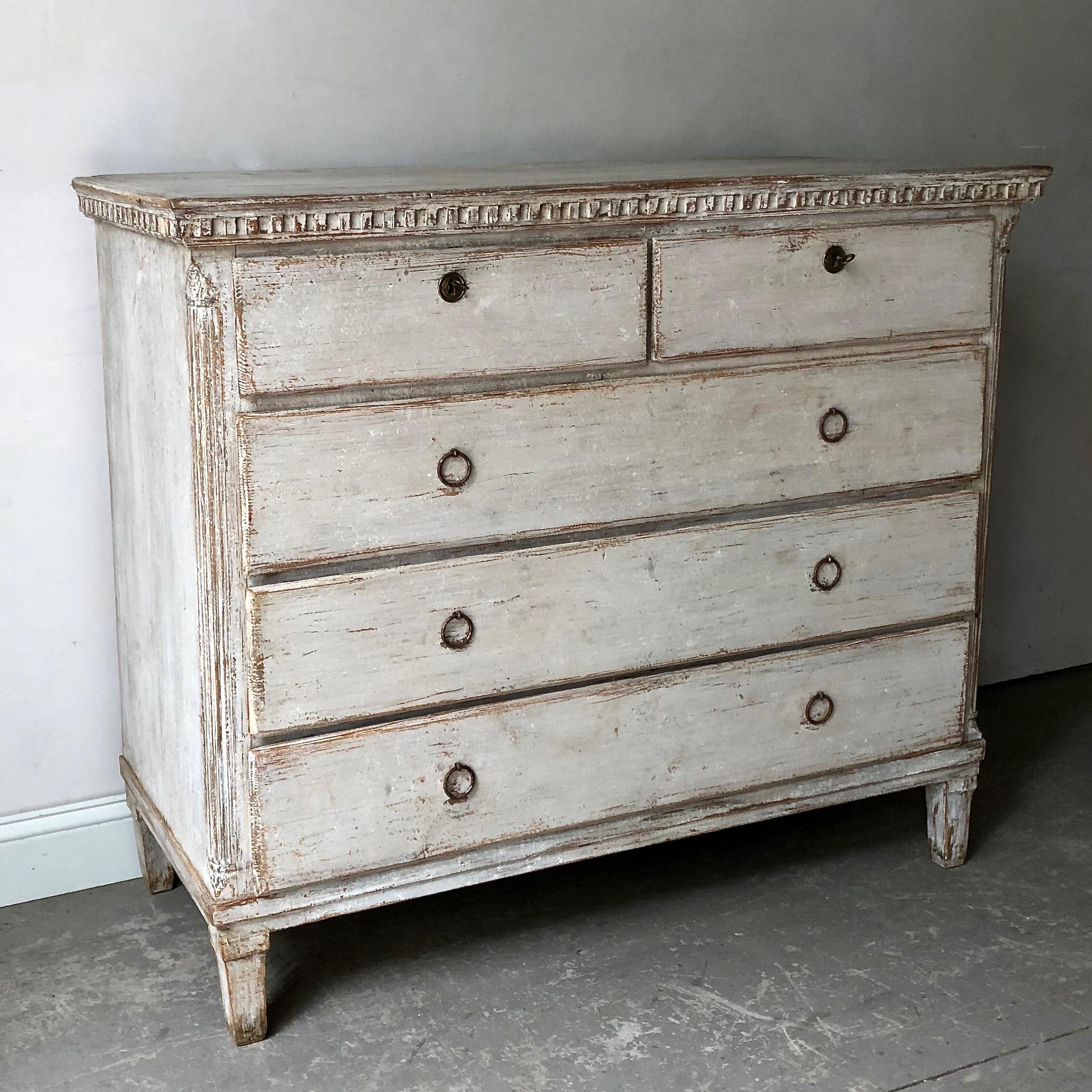 A handsome Swedish Gustavian period chest of drawers with original hardware and original wonderful worn patina. Stockholm, Sweden, 1820. 
Here are few examples, surprising pieces and objects, authentic, decorative and rare items that you will only