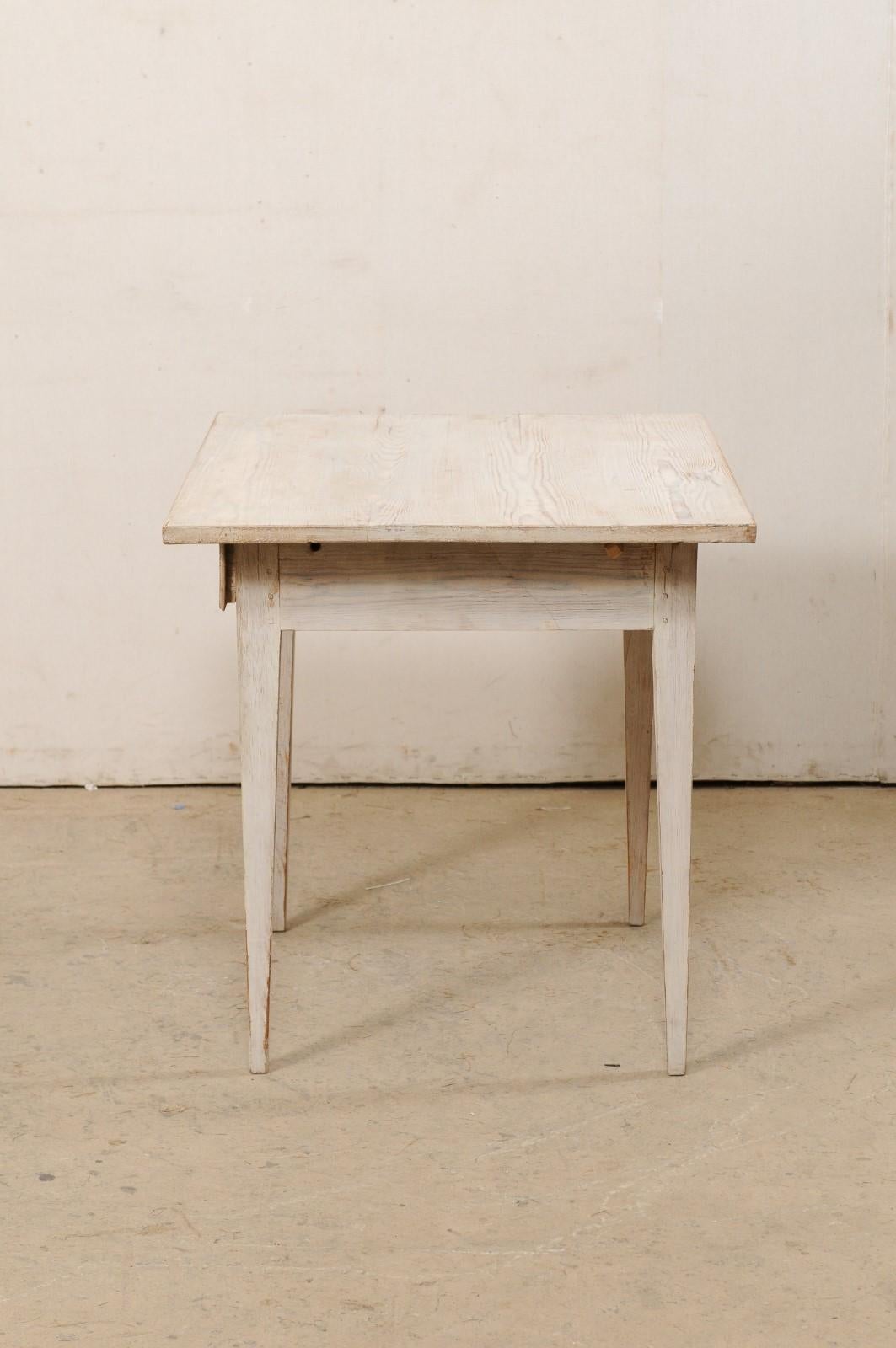 Swedish Period Gustavian Occasional Table with Drawer For Sale 5