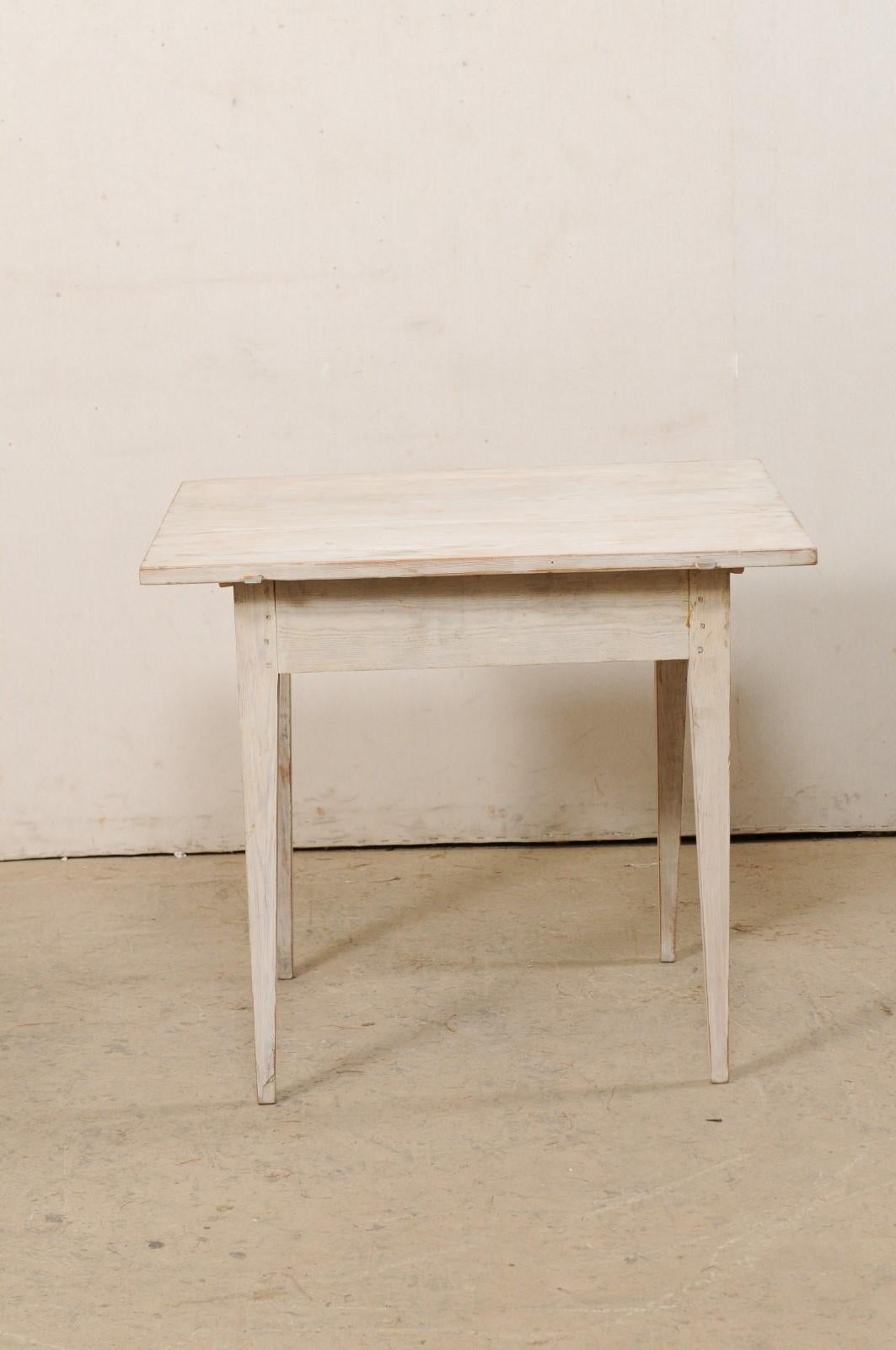 Swedish Period Gustavian Occasional Table with Drawer For Sale 3