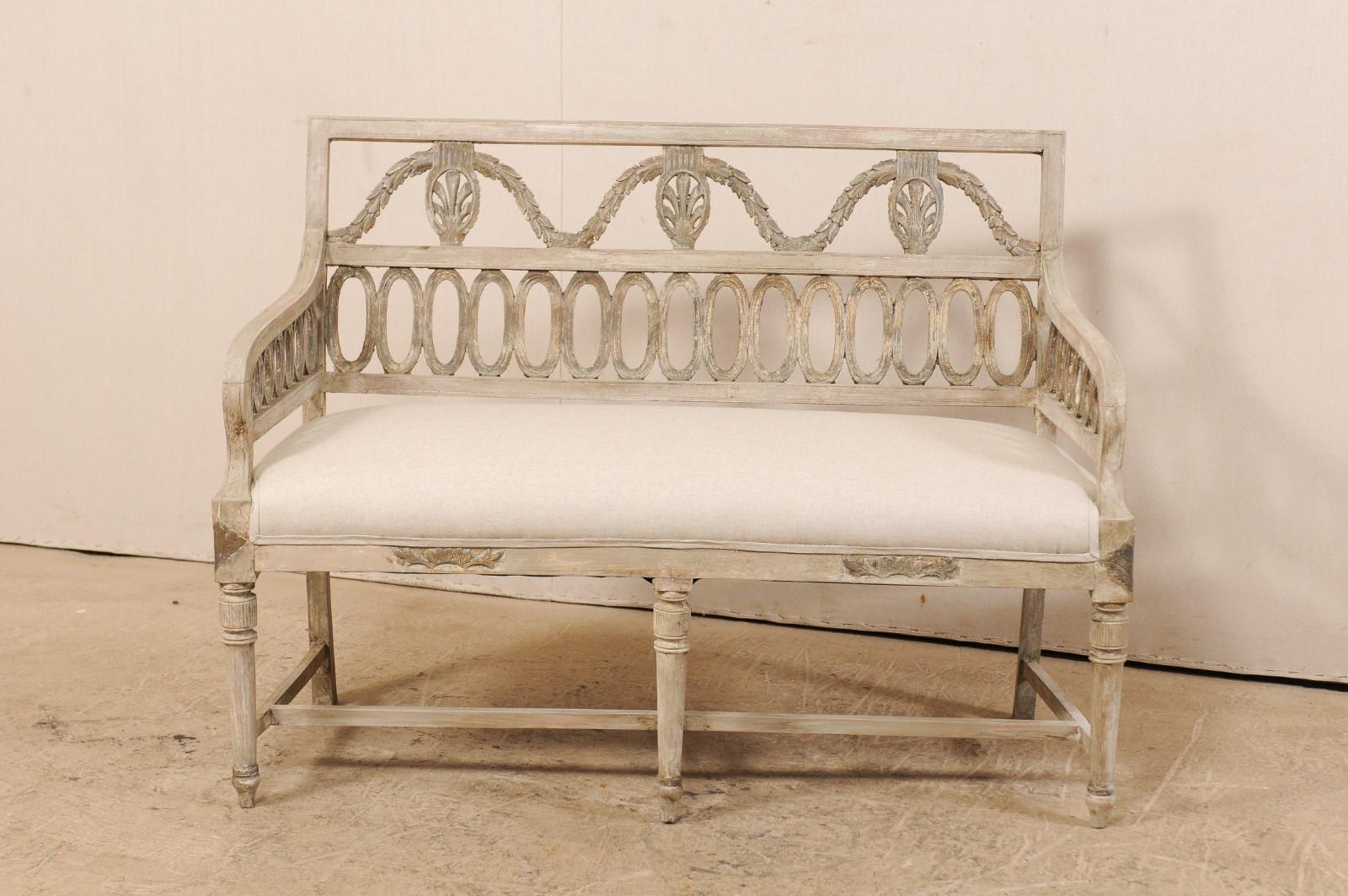 Swedish Period Late Gustavian Carved and Painted Wood Sofa Bench In Good Condition In Atlanta, GA