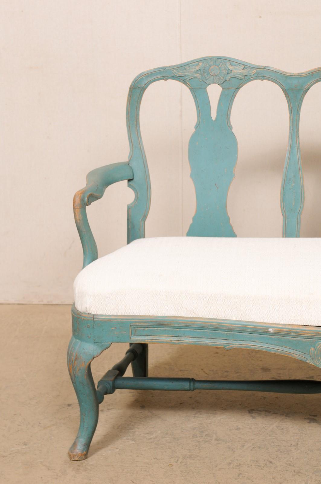 Schwedische Periode Rokoko 3-Stuhl Rücken gemalt Sofa Bank, Anfang 18. im Zustand „Gut“ im Angebot in Atlanta, GA
