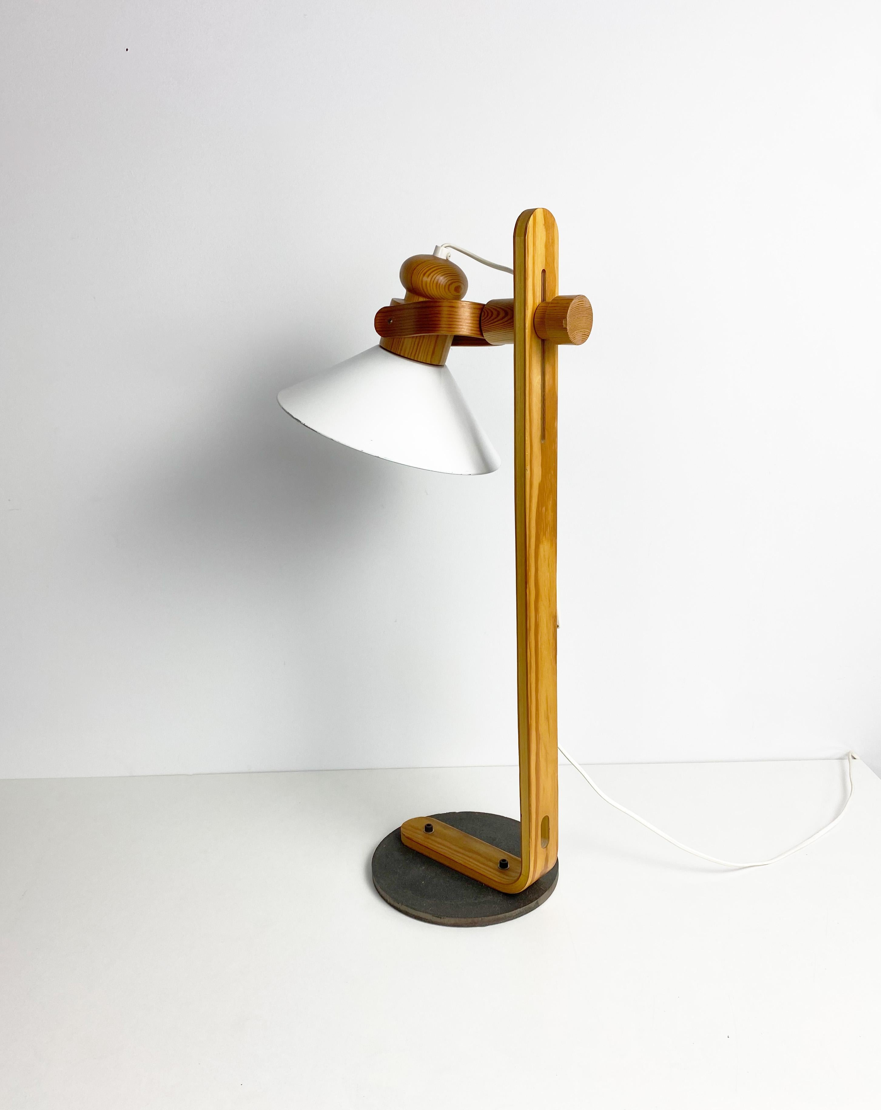 Swedish Pine and Iron Table Lamp, c.1970 For Sale 4