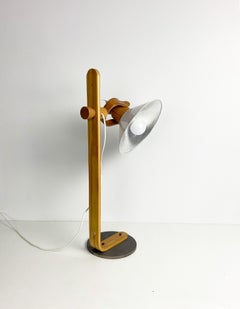 Schwedische Tischlampe aus Kiefernholz und Eisen, um 1970