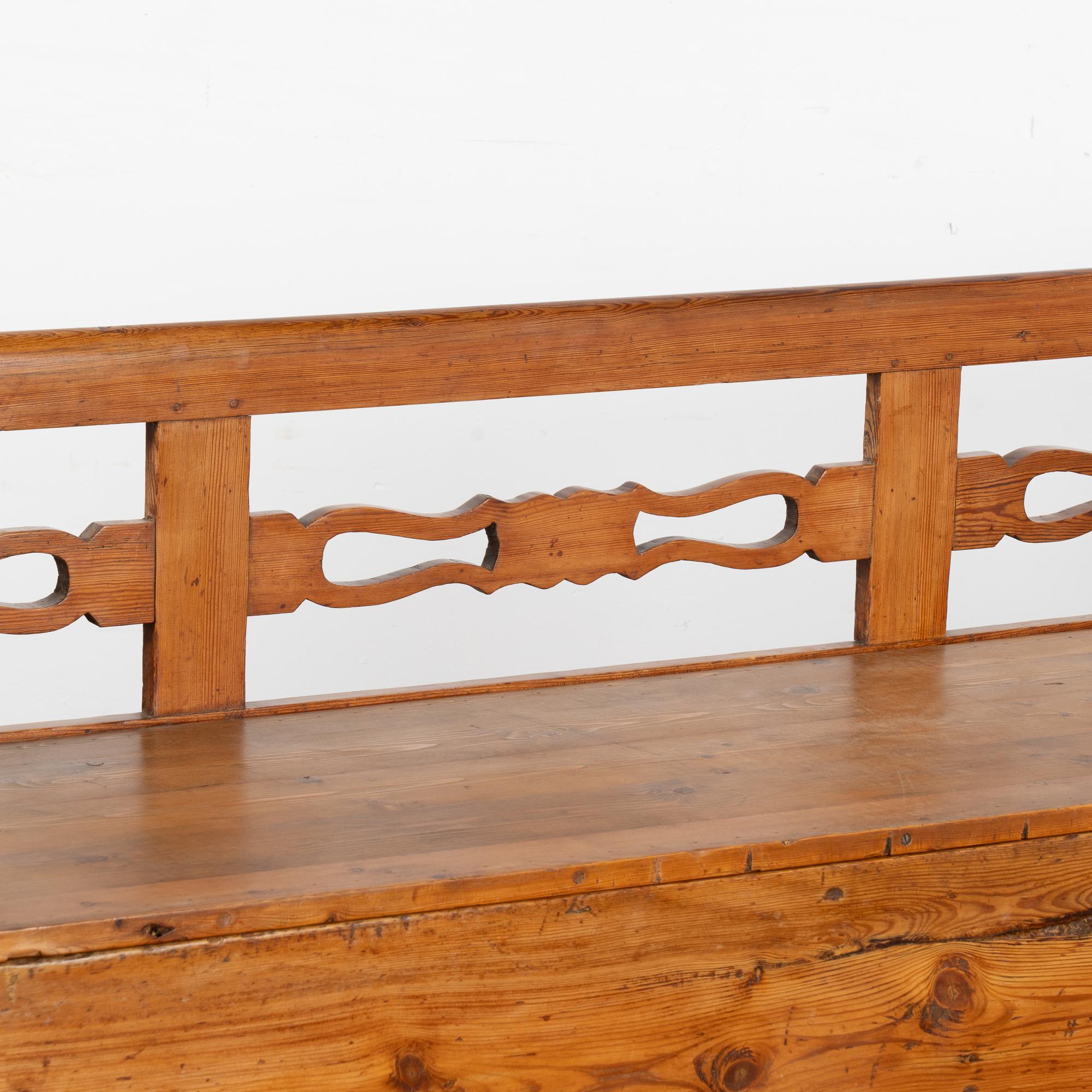 Swedish Pine Bench with Storage, circa 1840 In Good Condition For Sale In Round Top, TX