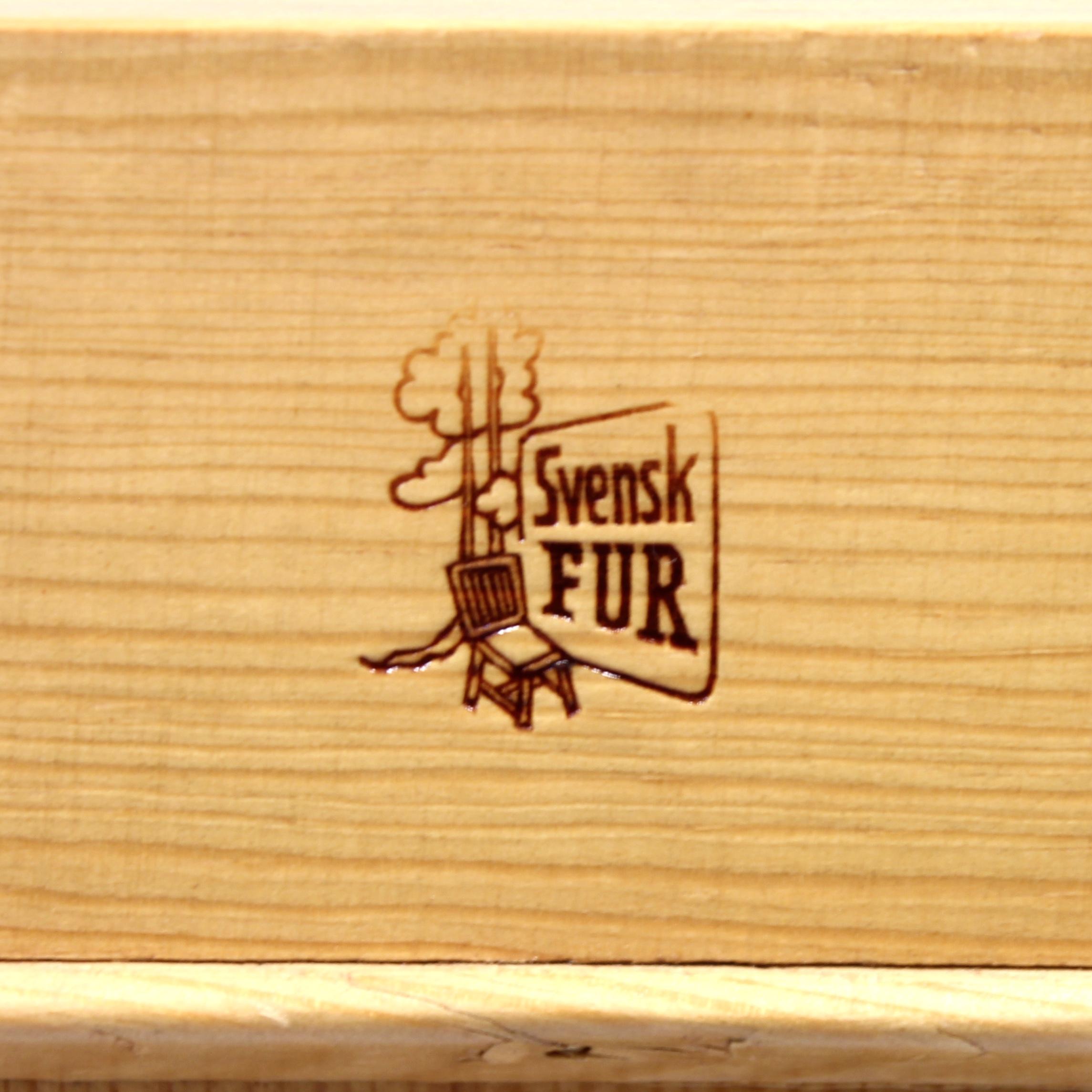 Swedish Pine Cabinet, Svensk Fur, Attributed to Göran Malmvall, Sportstugemöbel 13