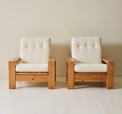 1970s Scandinavian Modern Lounge Chairs in Ivory Bouclé and Pine