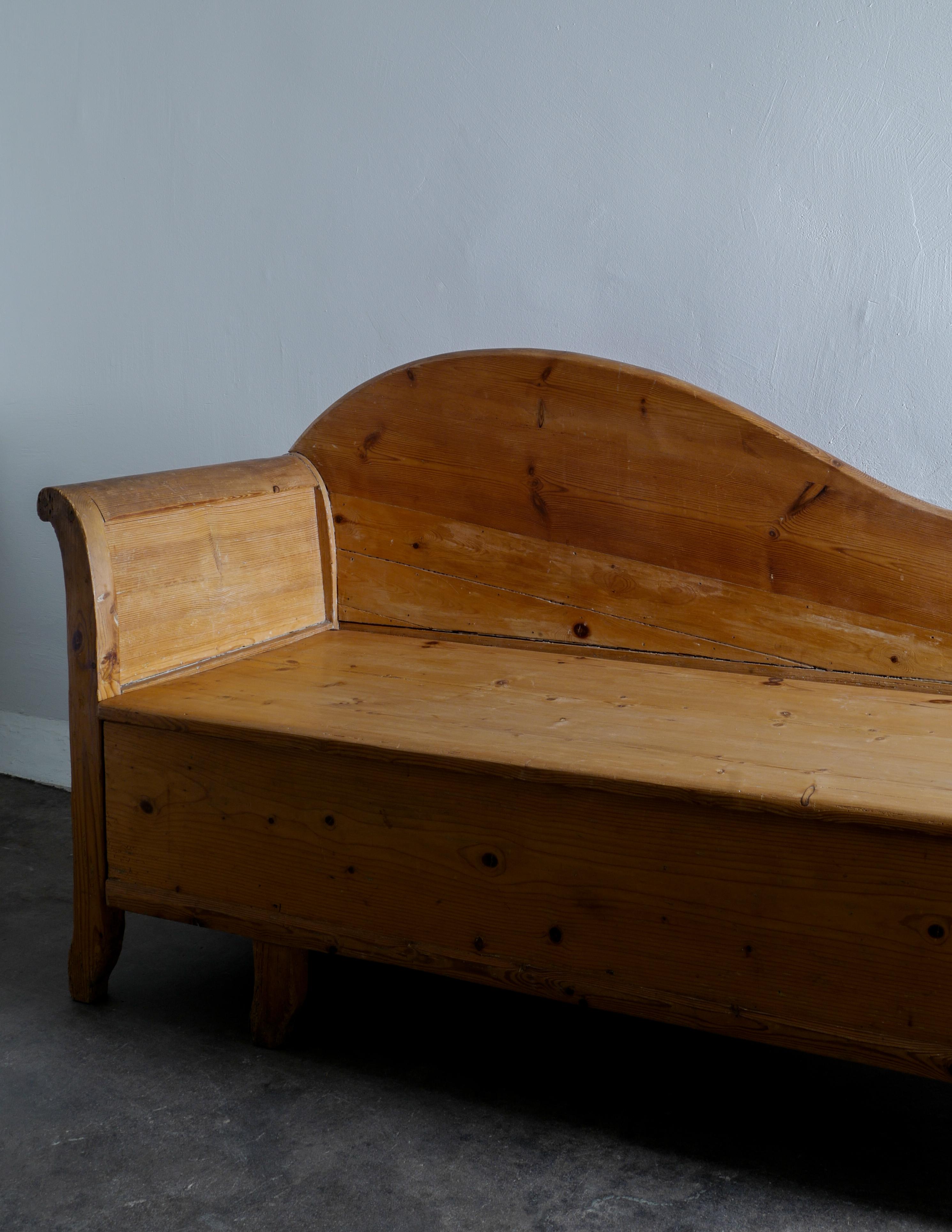 chaise 1800s