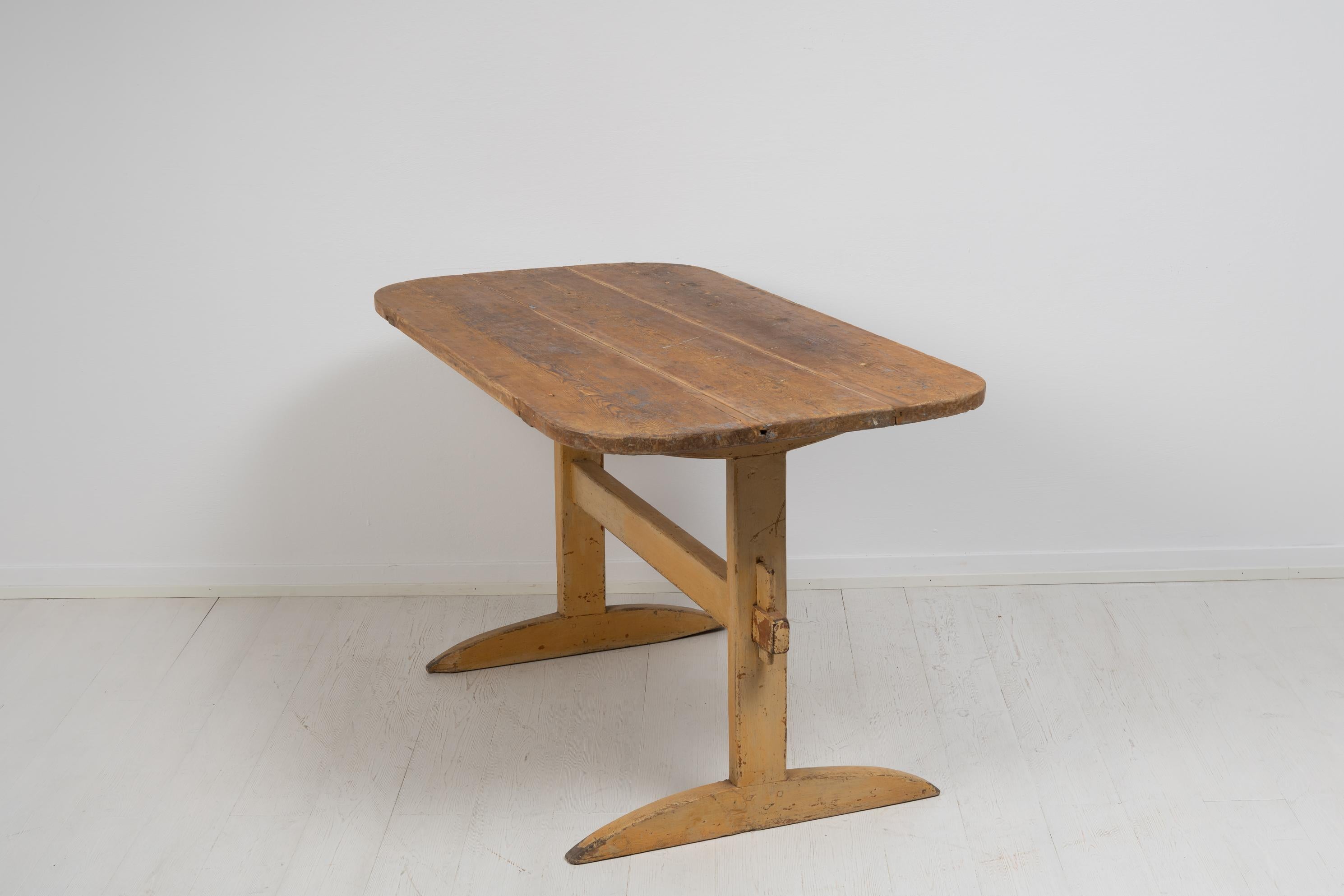 Swedish Pine Country Home Folk Art Dining Table For Sale 2