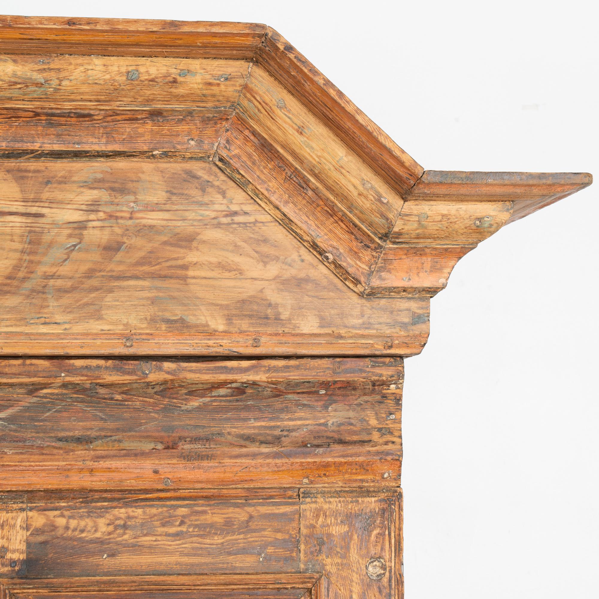 Swedish Pine Dalarna Cabinet Cupboard, circa 1800-20 For Sale 3