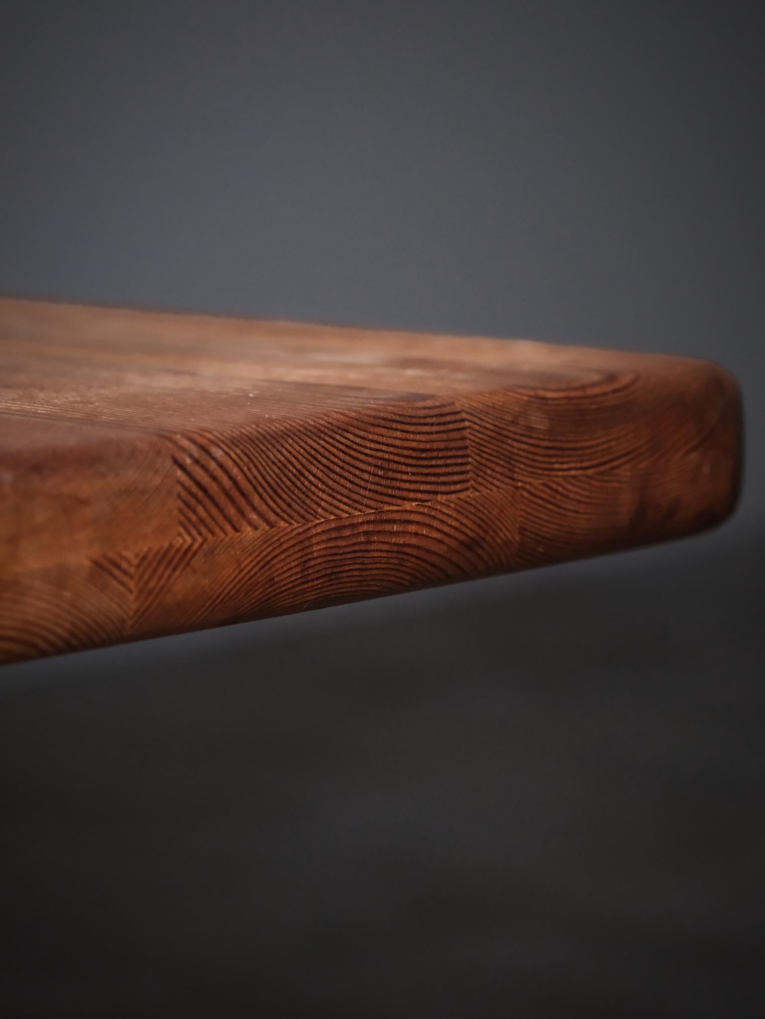Swedish pine dining table by Bo Fjaestad for Arvika Konsthantverk, 1930s For Sale 1